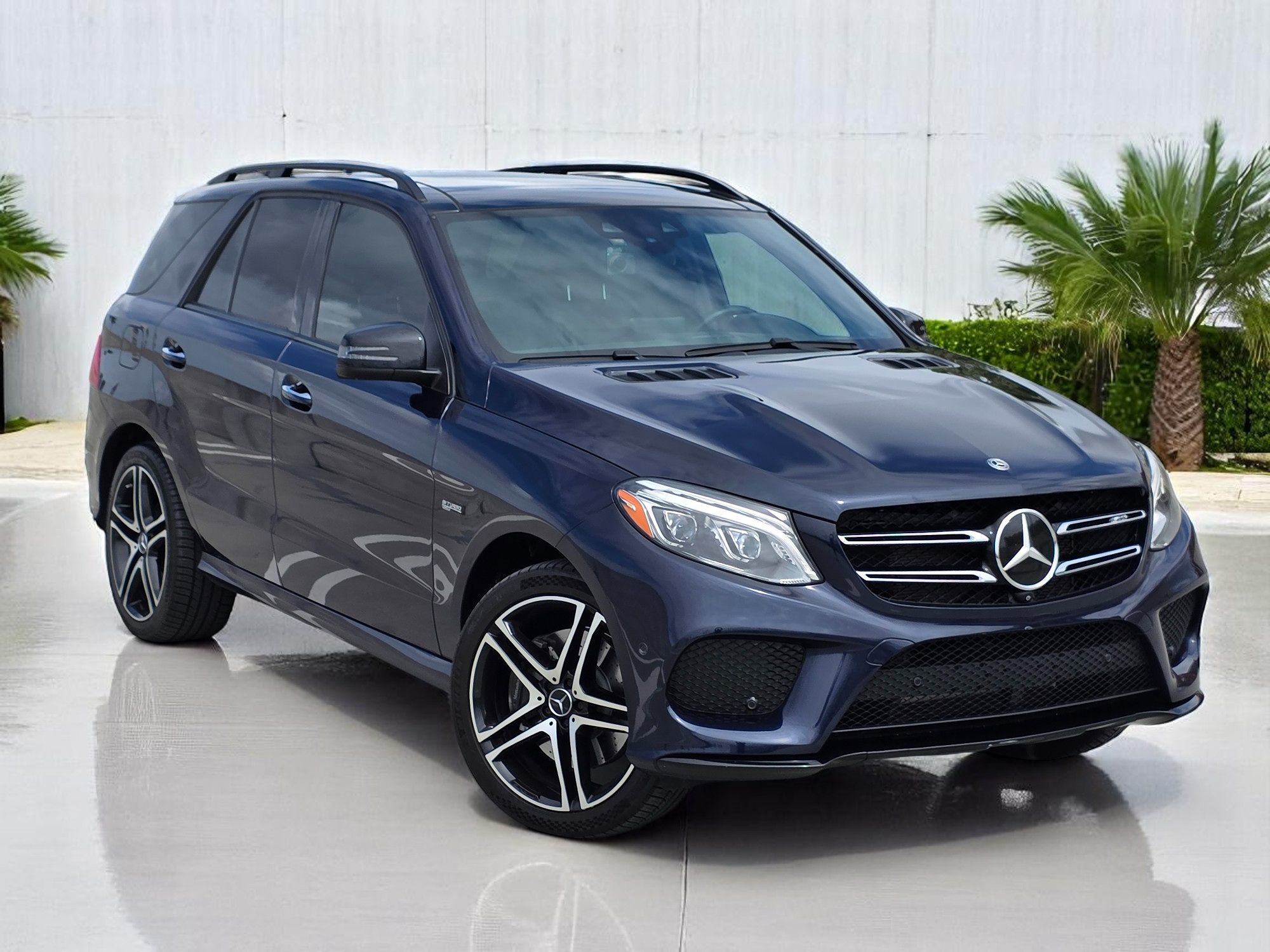 2017 Mercedes Benz GLE AMG 43 4MATIC photo 3