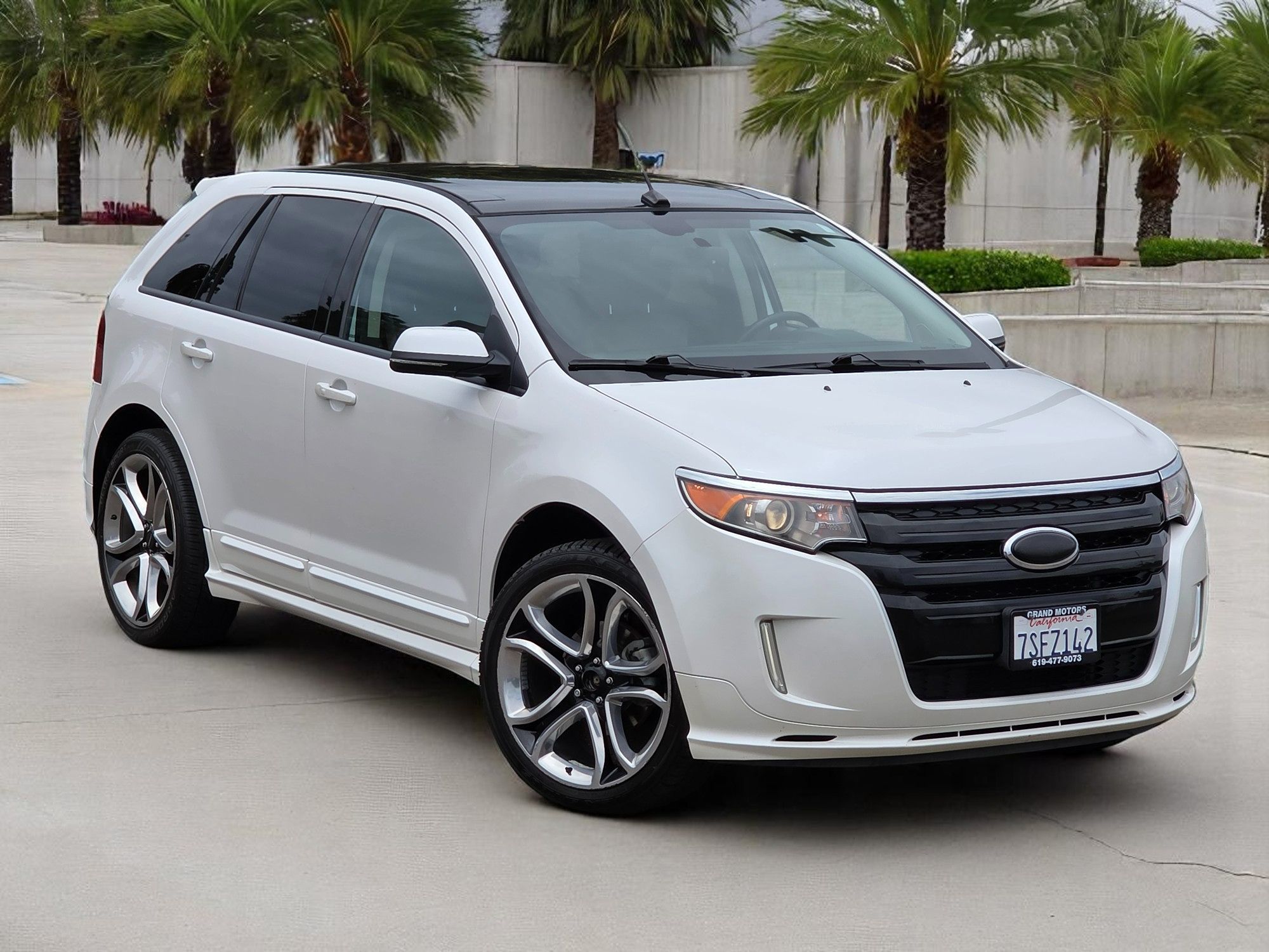 2013 Ford Edge Sport photo 3