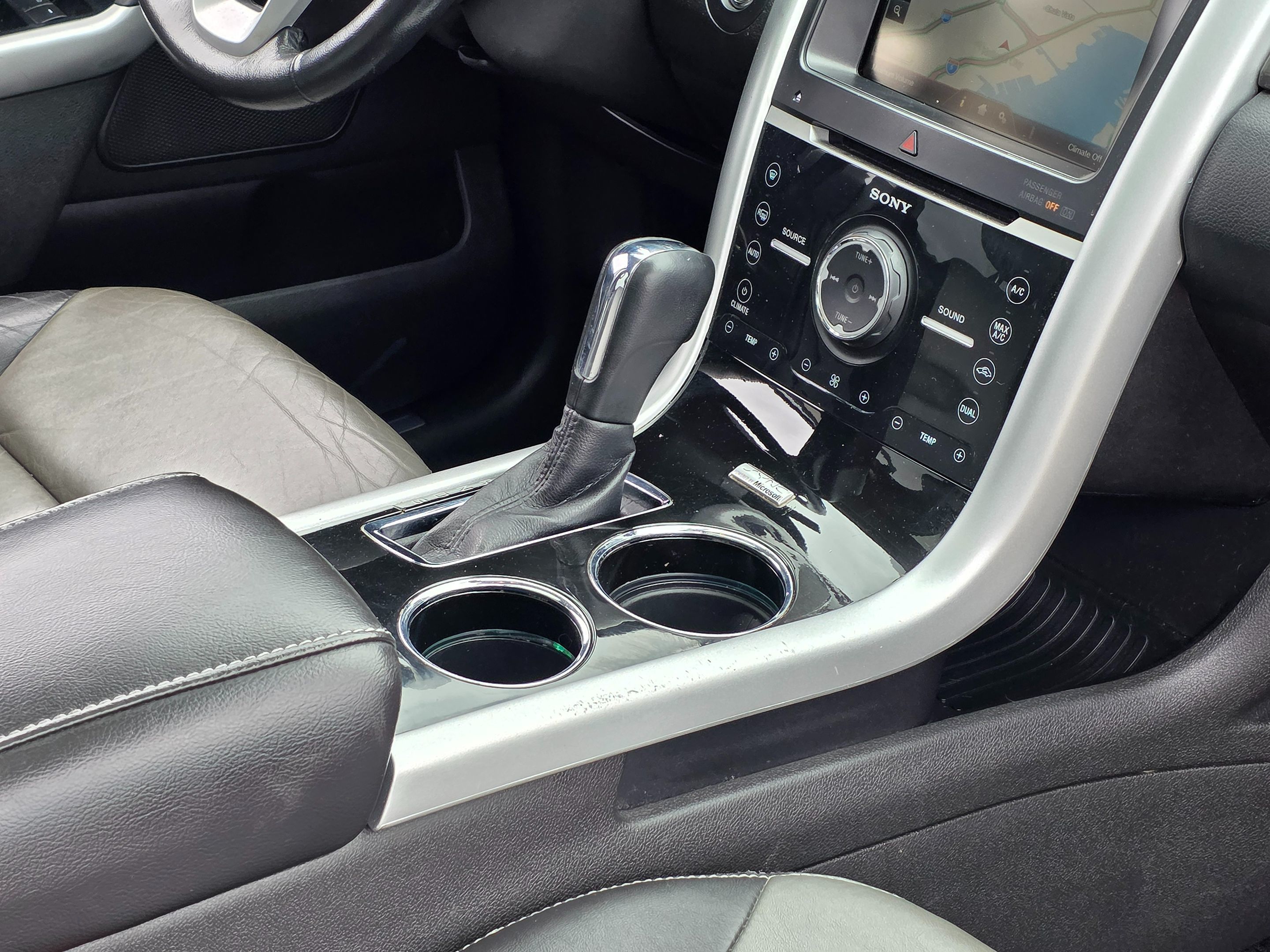 2013 Ford Edge Sport photo 16