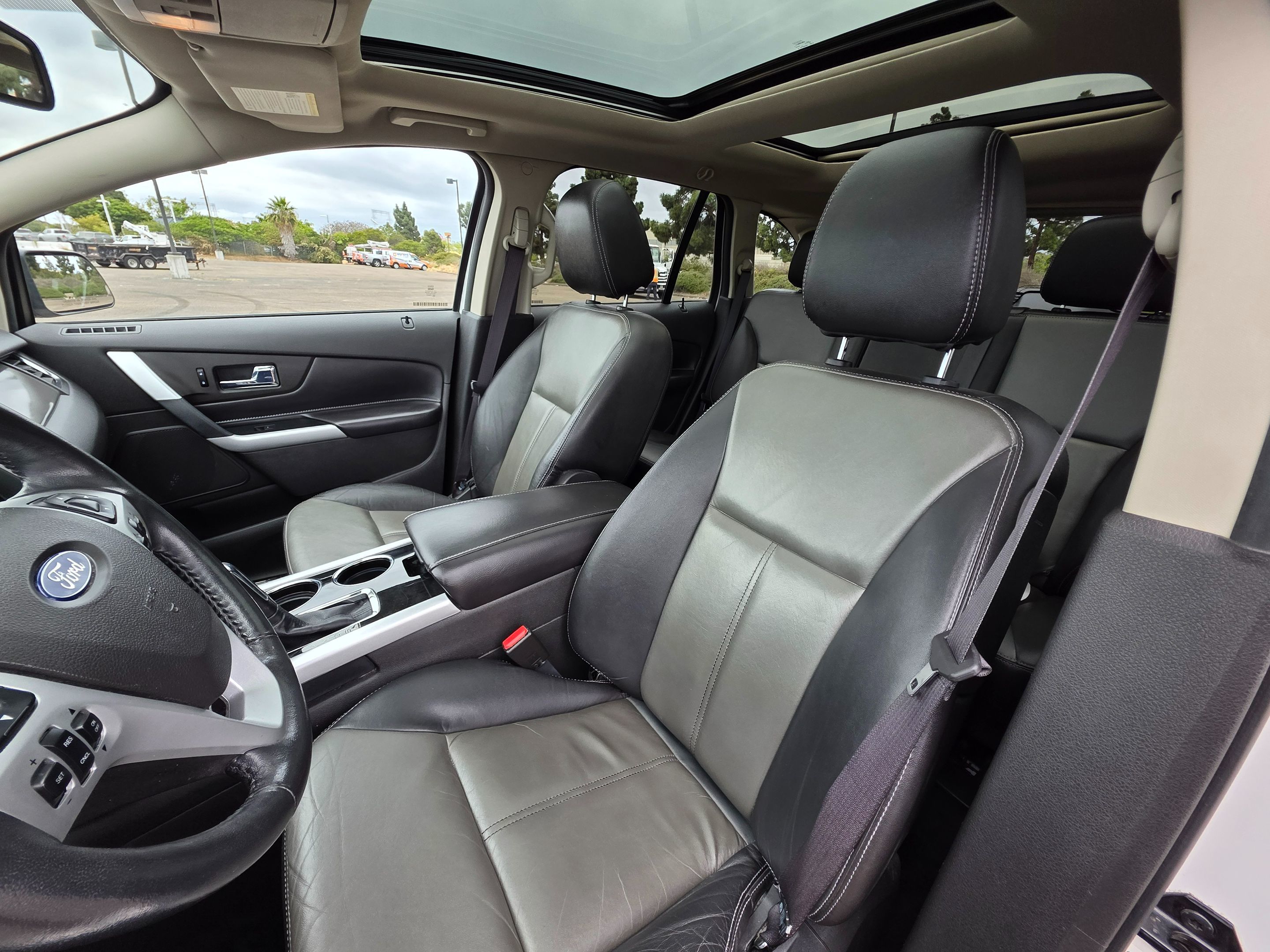 2013 Ford Edge Sport photo 24