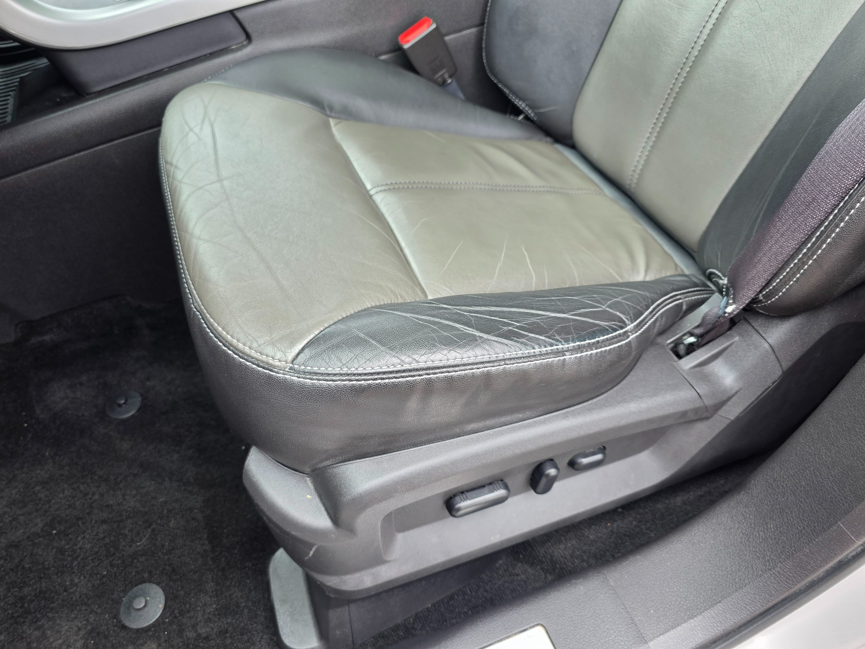 2013 Ford Edge Sport photo 25