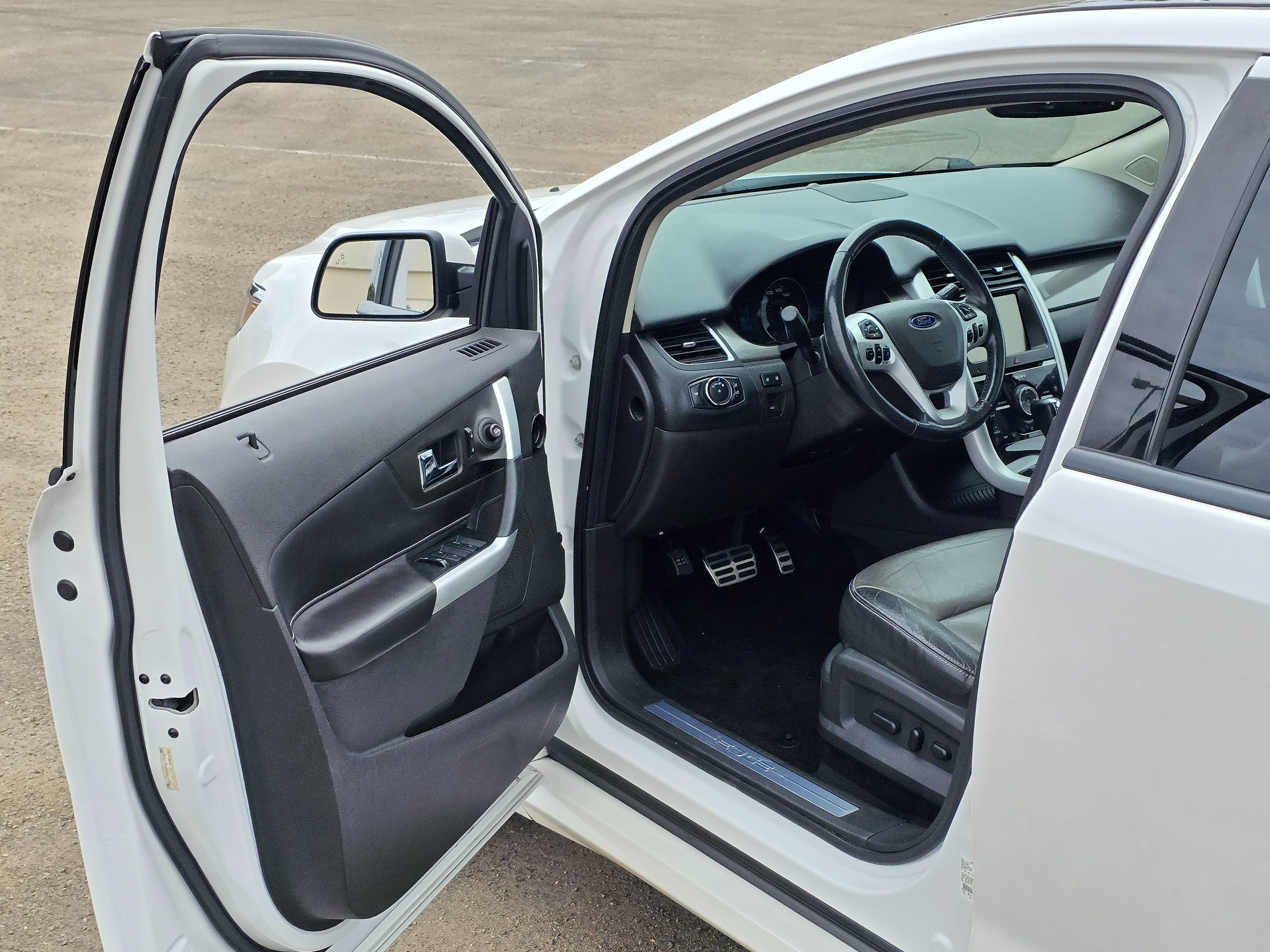 2013 Ford Edge Sport photo 49