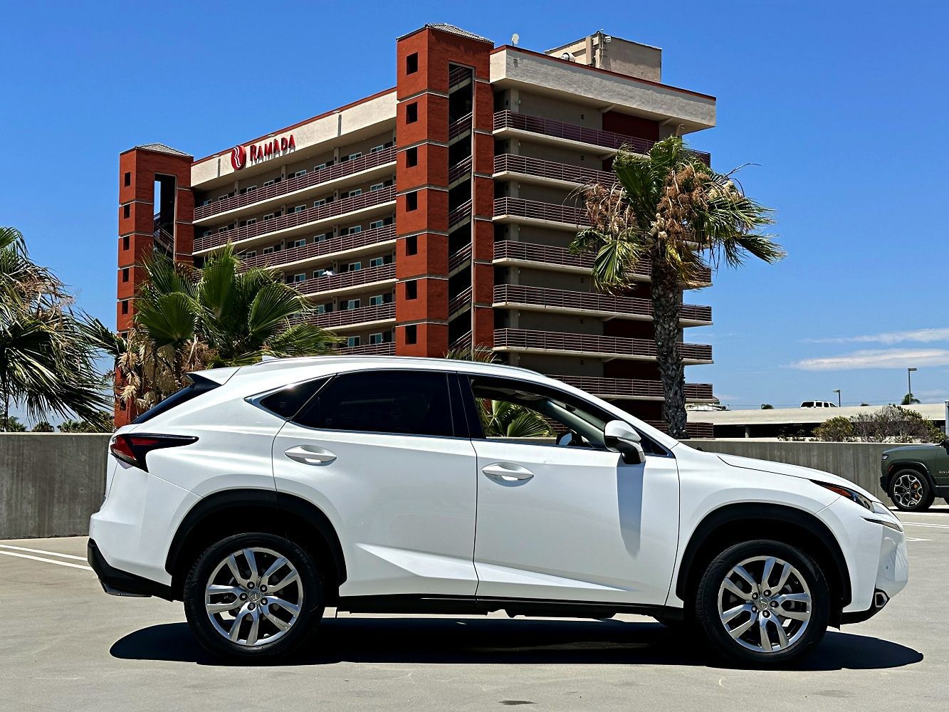 2015 Lexus NX 200t Luxury photo 5