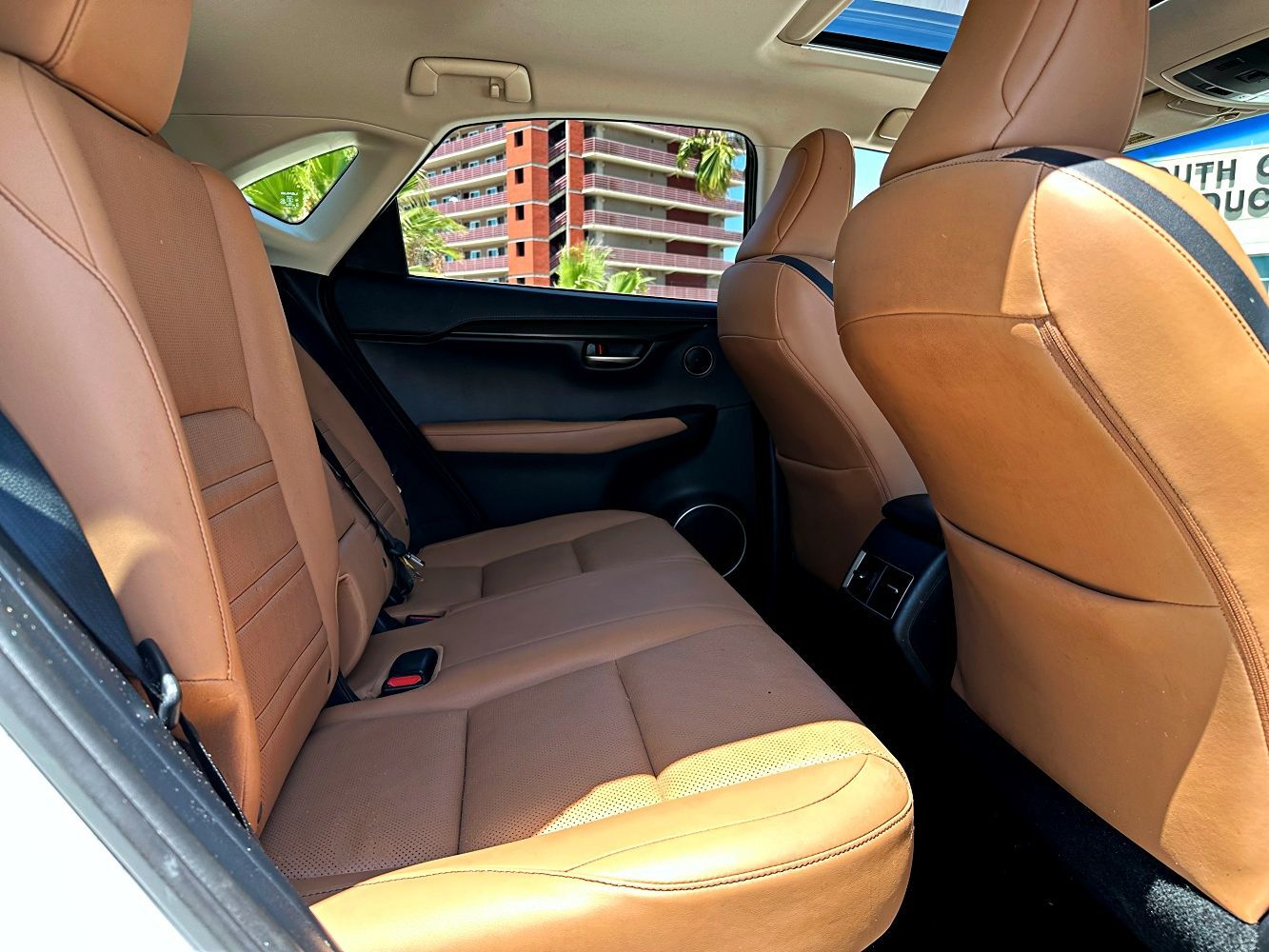 2015 Lexus NX 200t Luxury photo 8