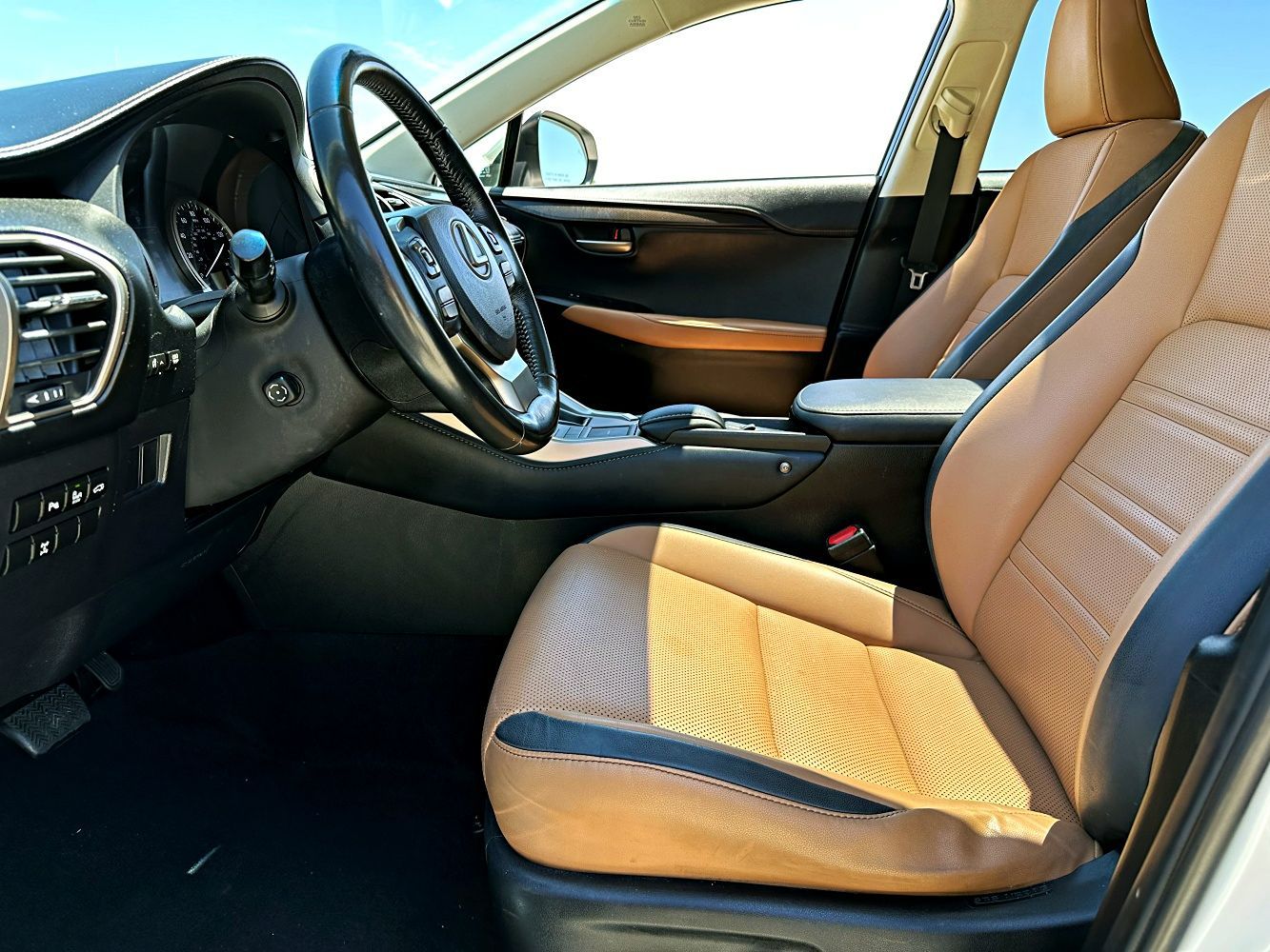 2015 Lexus NX 200t Luxury photo 12