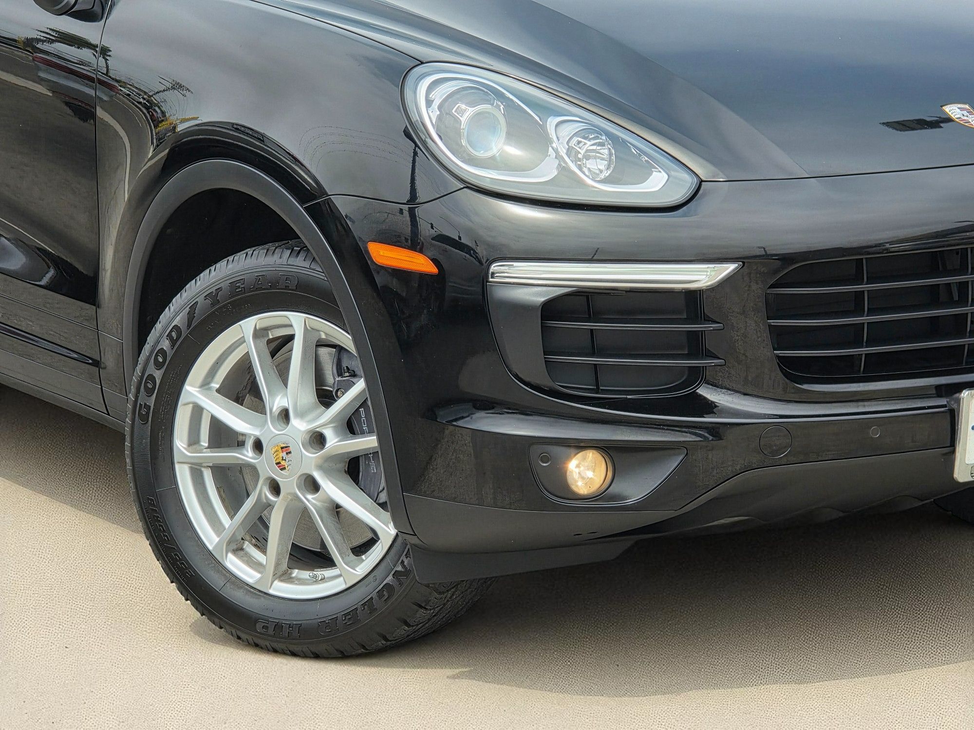2016 Porsche Cayenne photo 4
