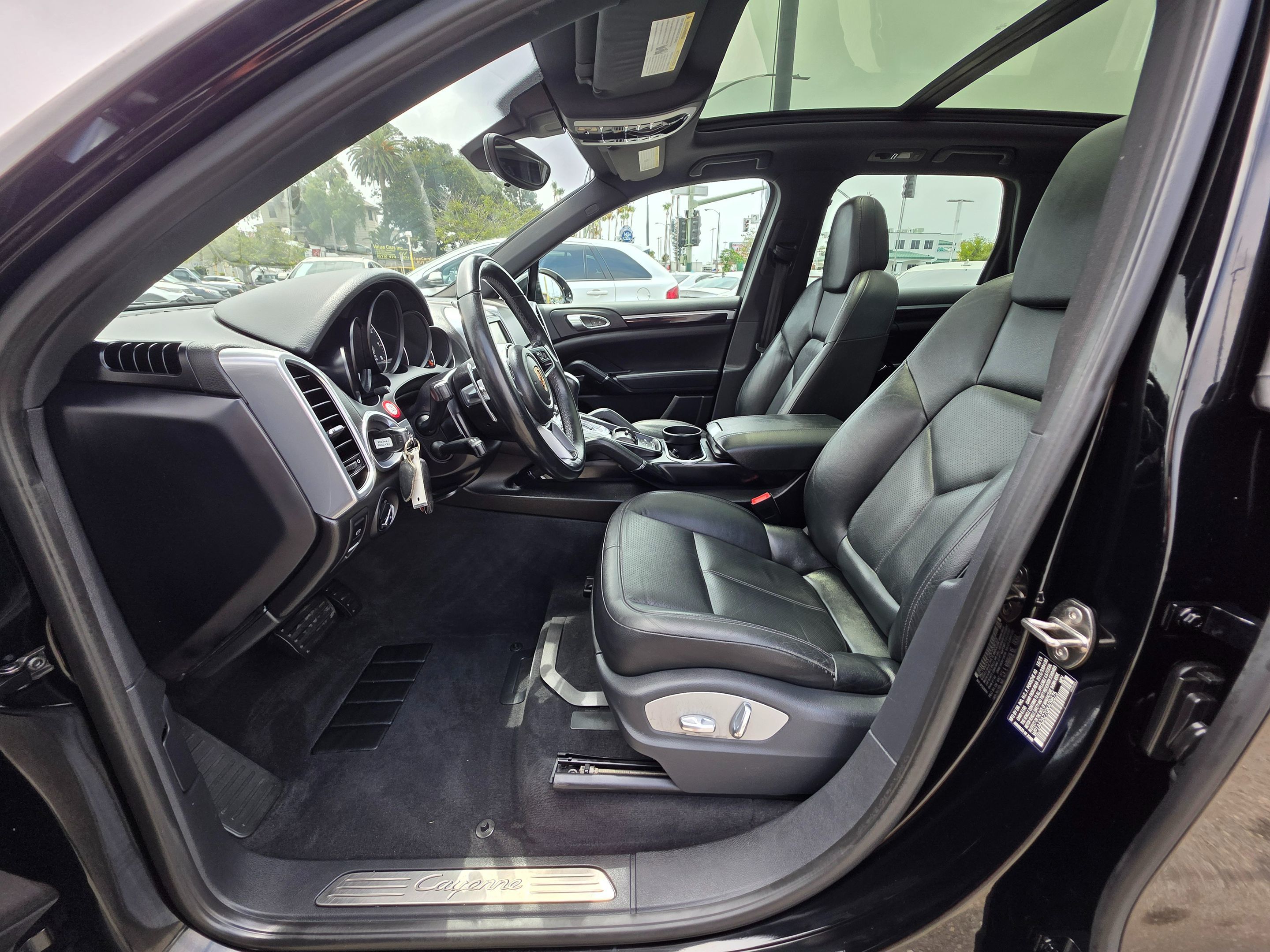 2016 Porsche Cayenne photo 25