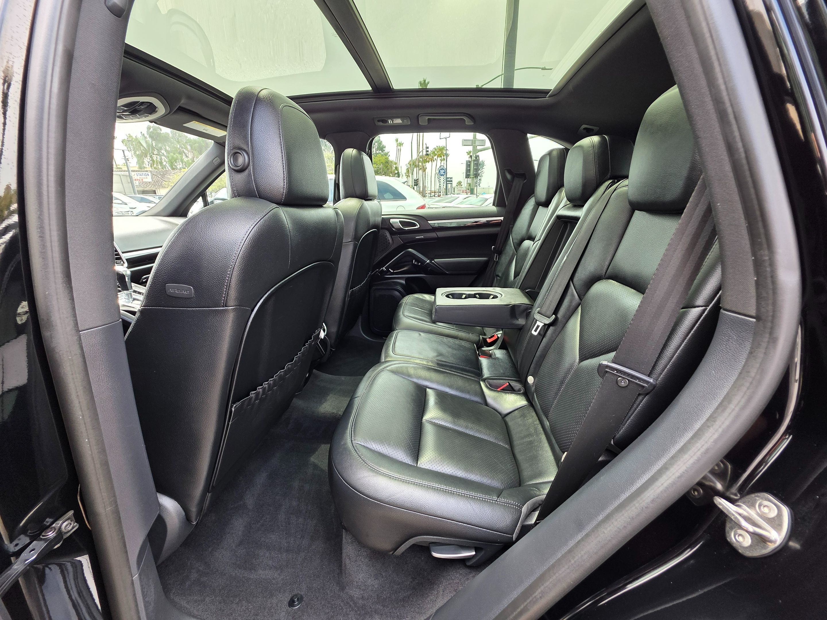 2016 Porsche Cayenne photo 27