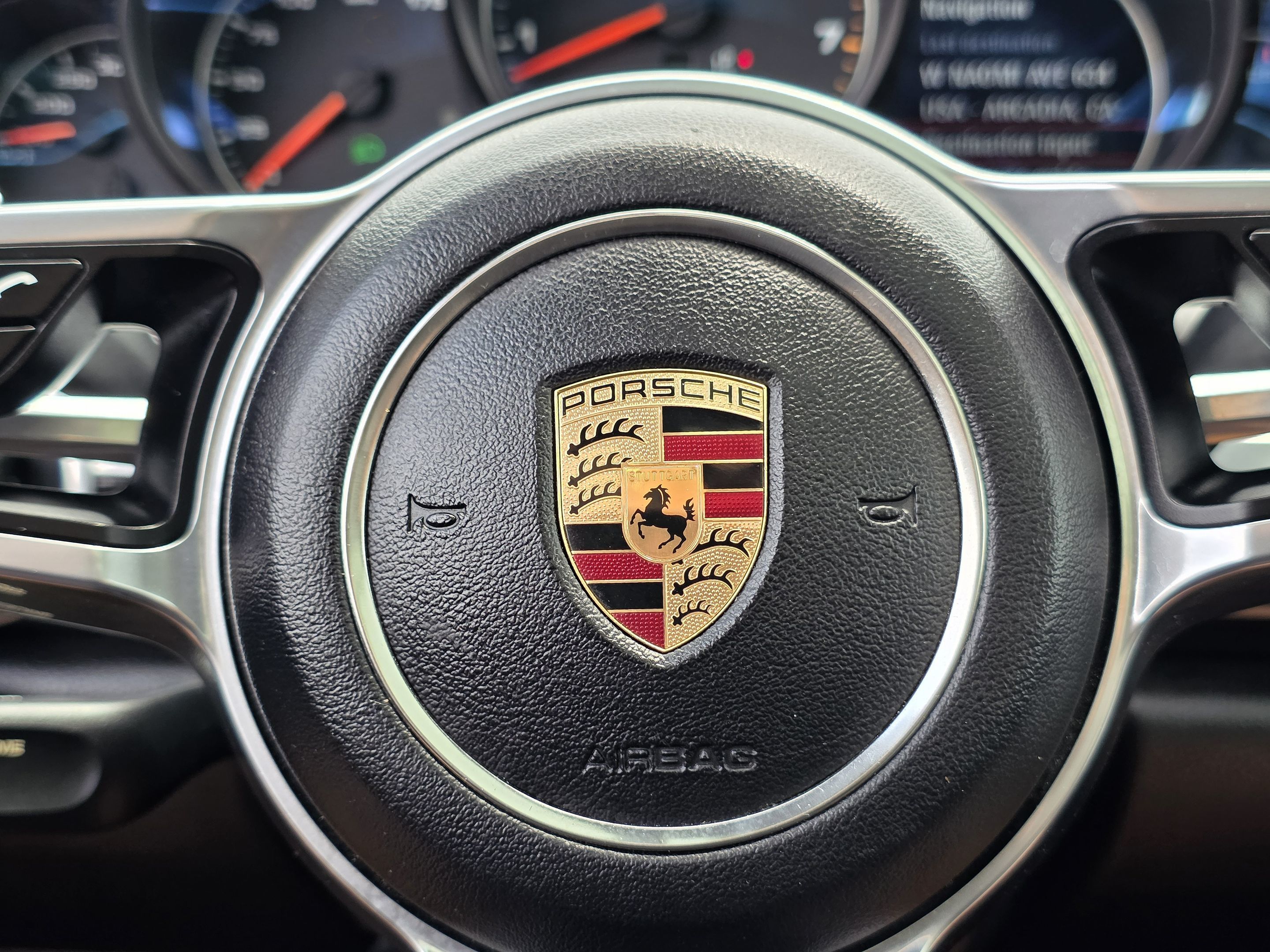 2016 Porsche Cayenne photo 35