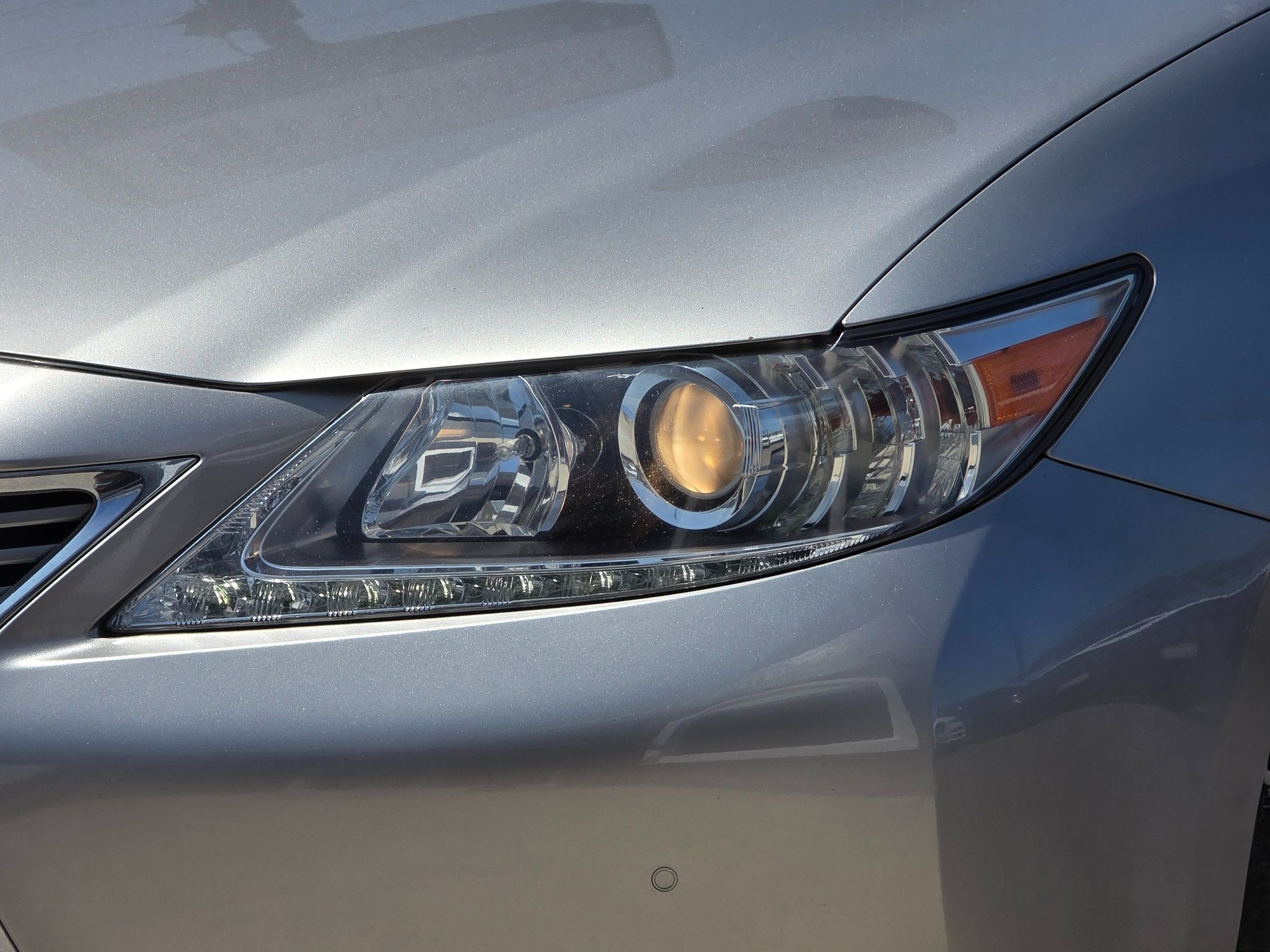 2015 Lexus ES 300h Premium photo 7