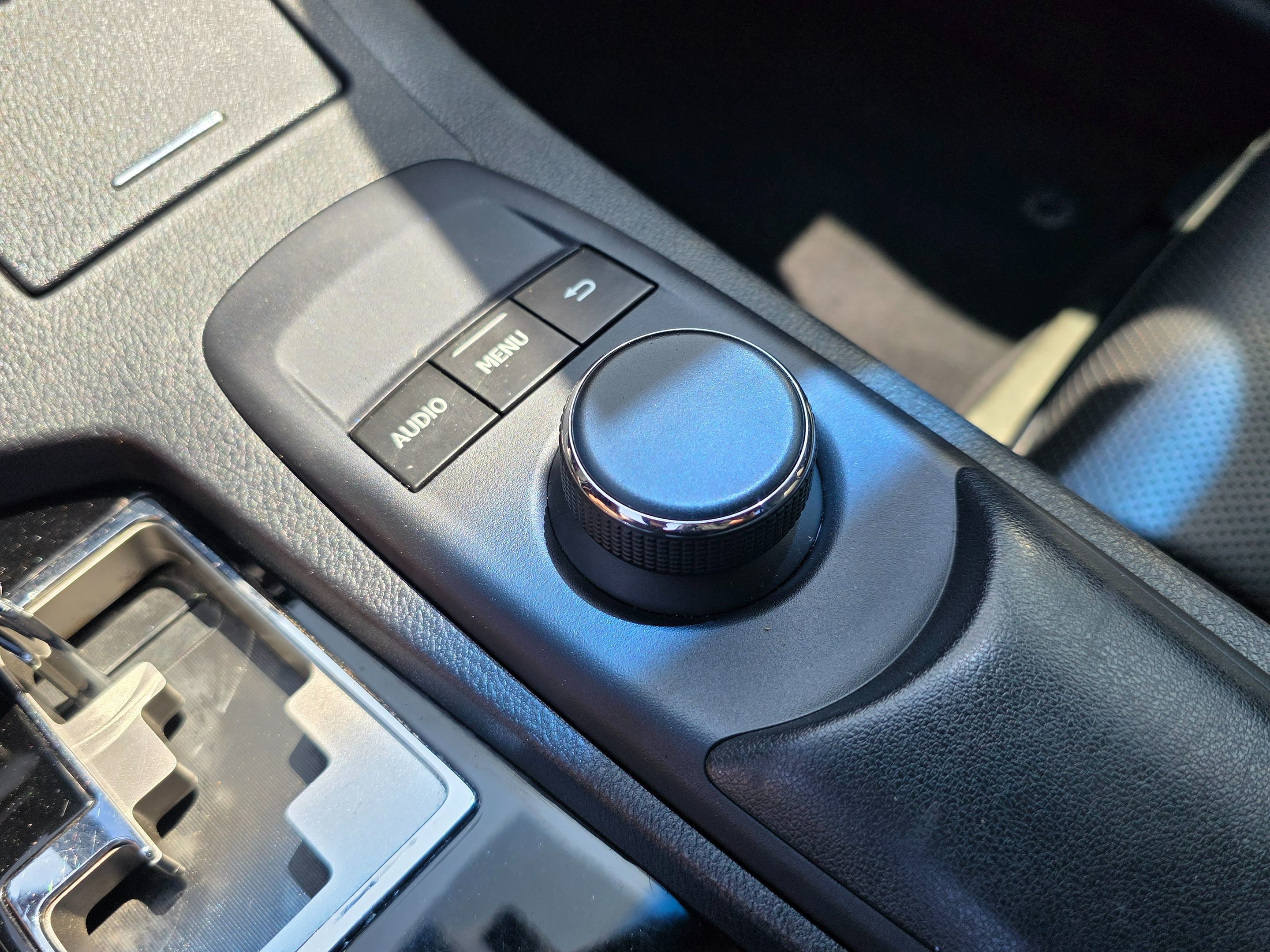 2015 Lexus ES 300h Premium photo 42