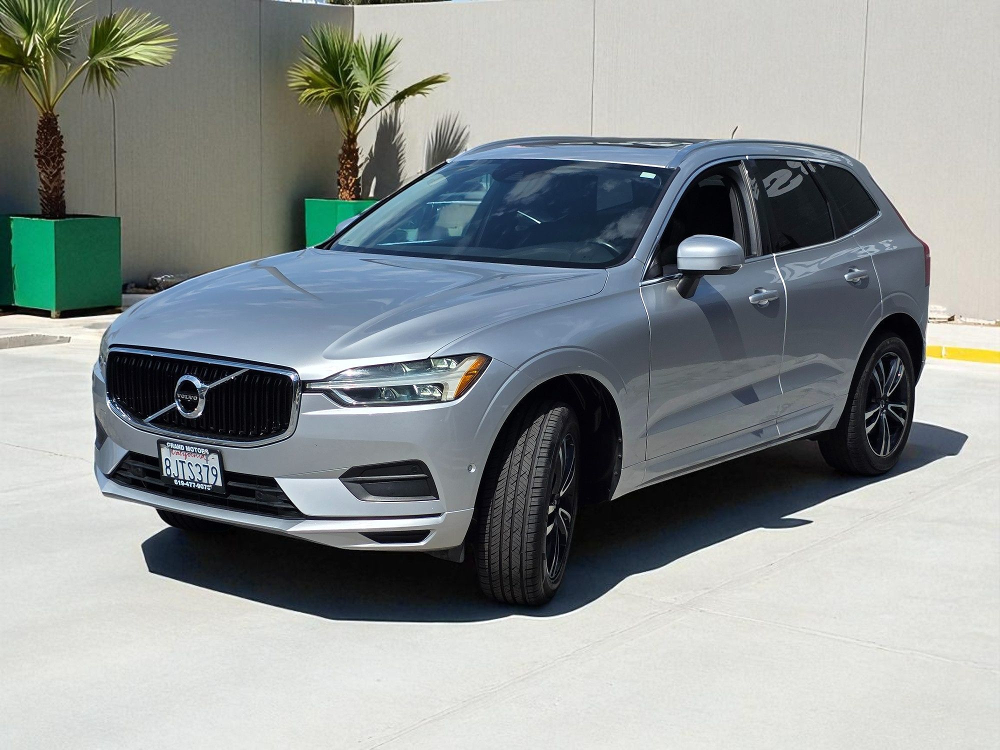 2019 Volvo XC60 Momentum photo 5