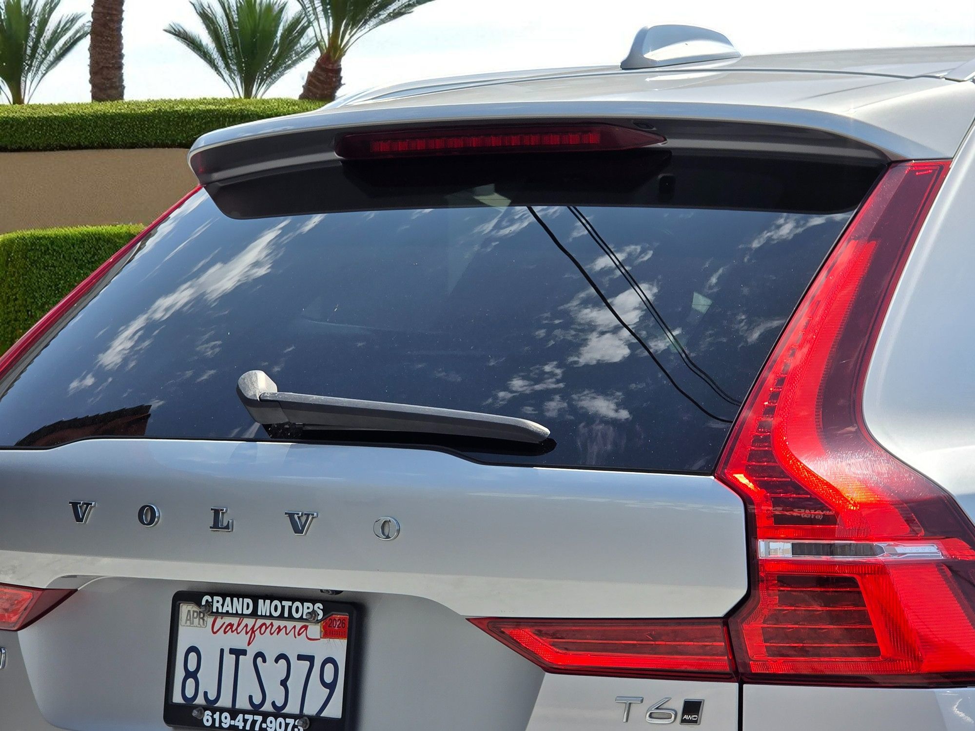 2019 Volvo XC60 Momentum photo 11