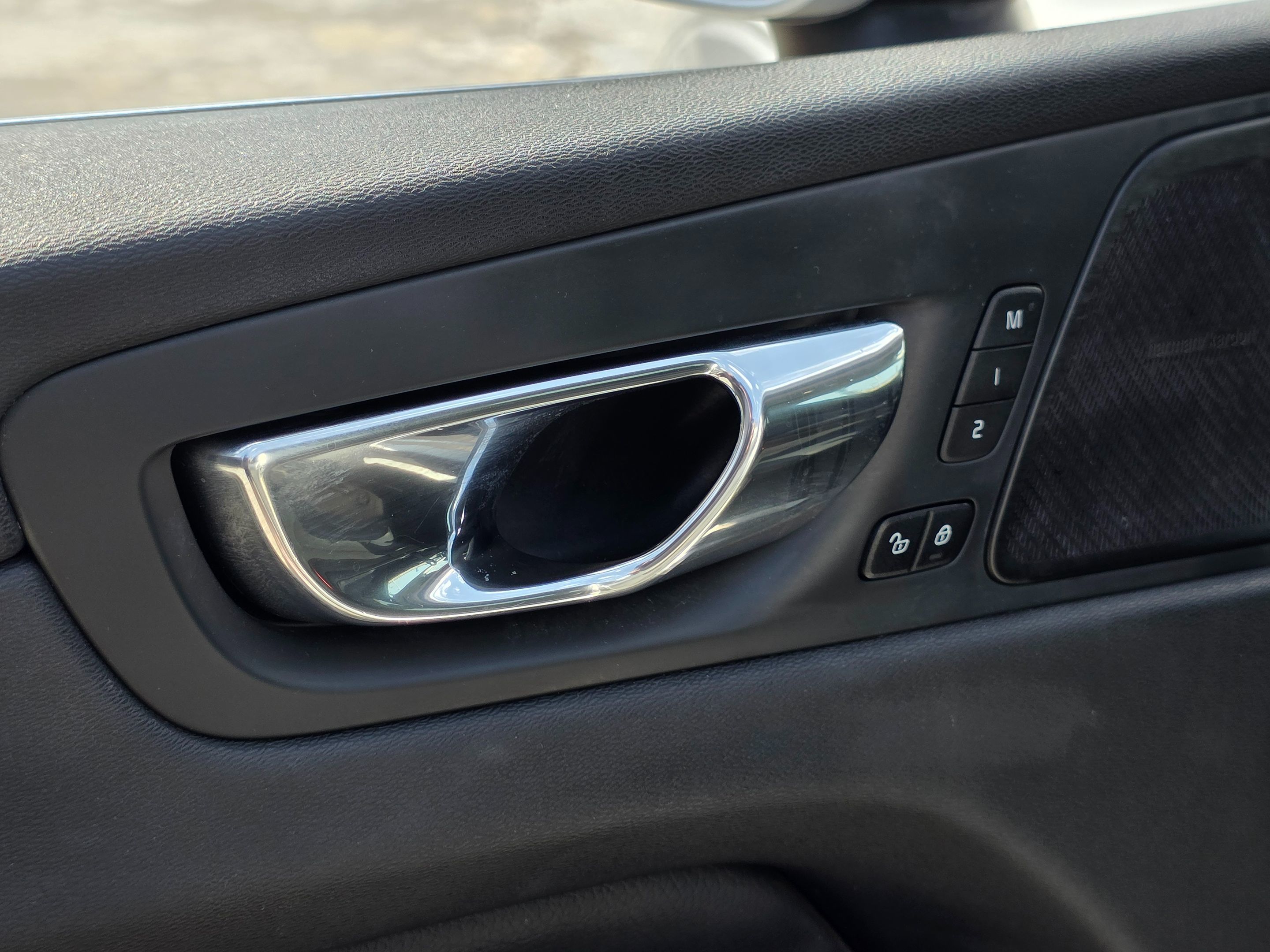 2019 Volvo XC60 Momentum photo 29
