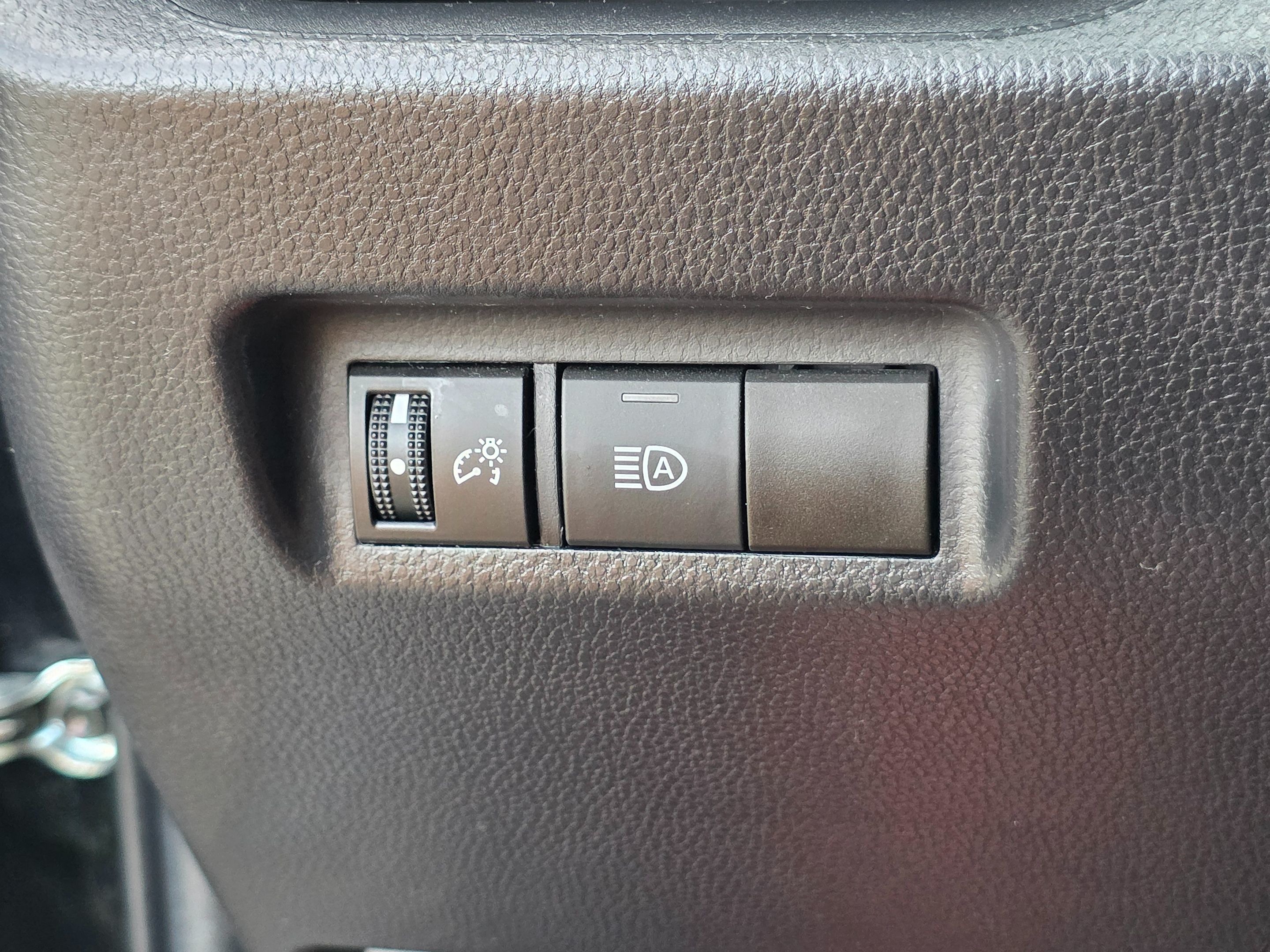 2022 Toyota RAV4 LE photo 41