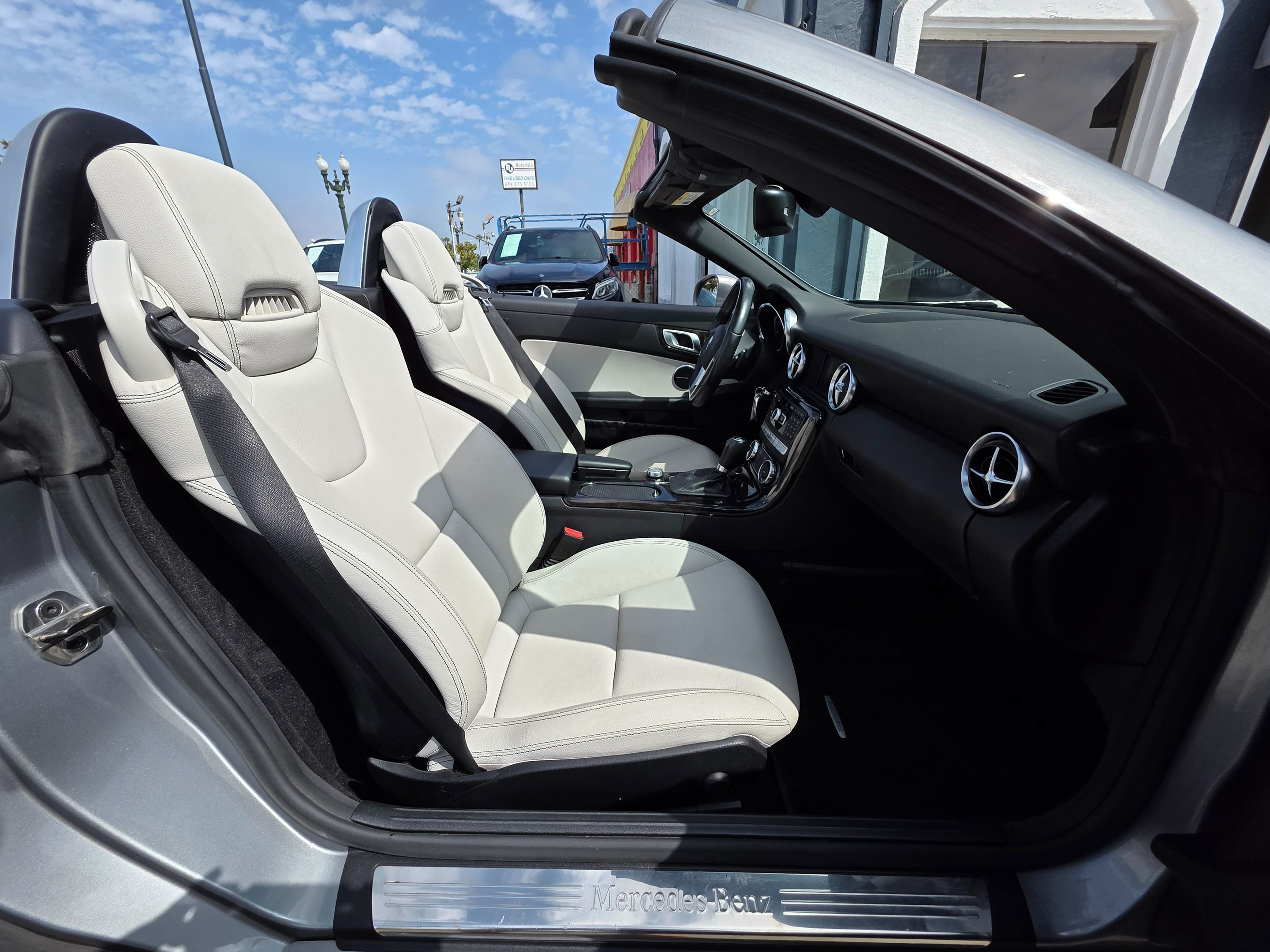2015 Mercedes Benz SLK 250 photo 15