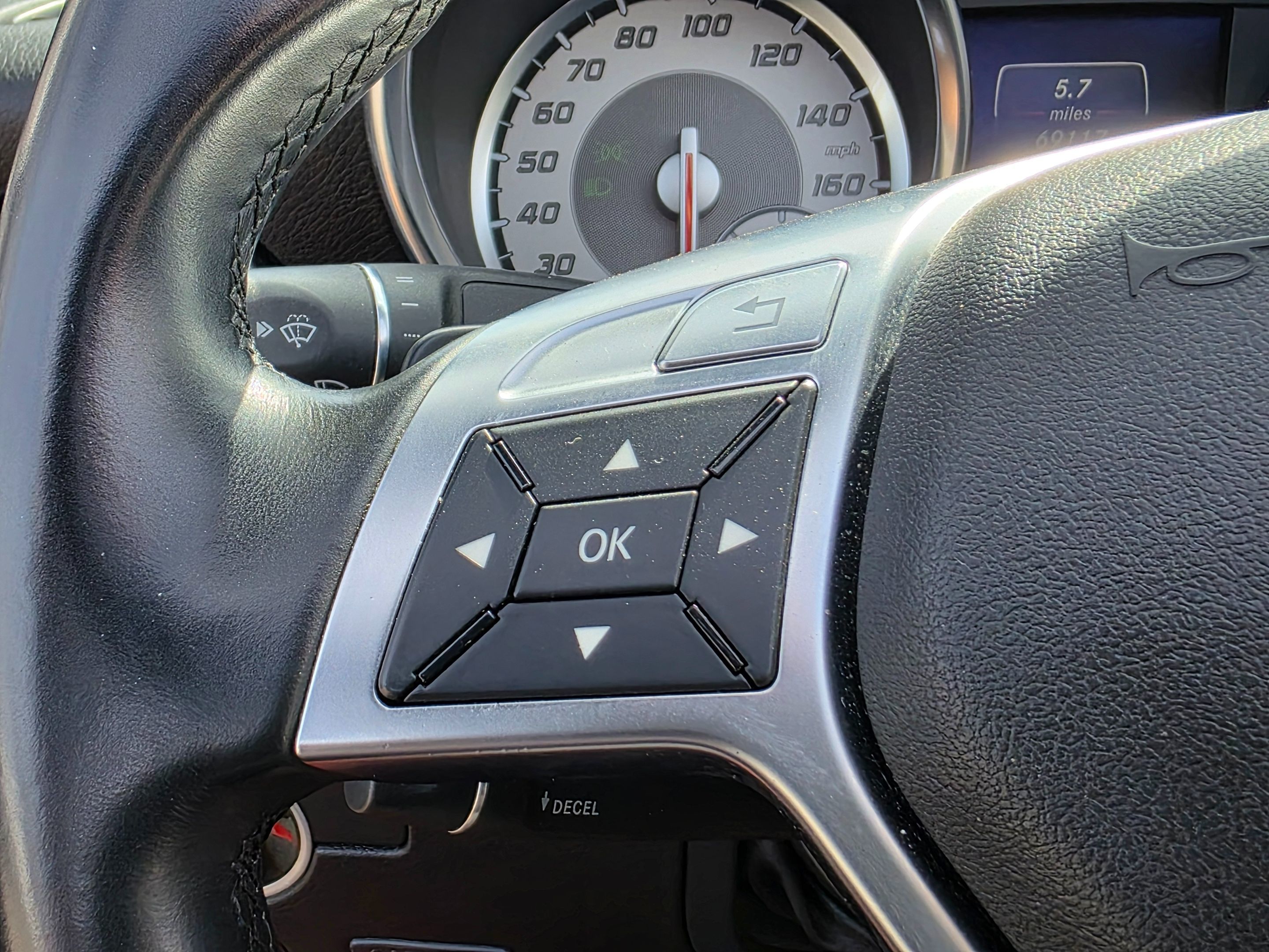 2015 Mercedes Benz SLK 250 photo 28