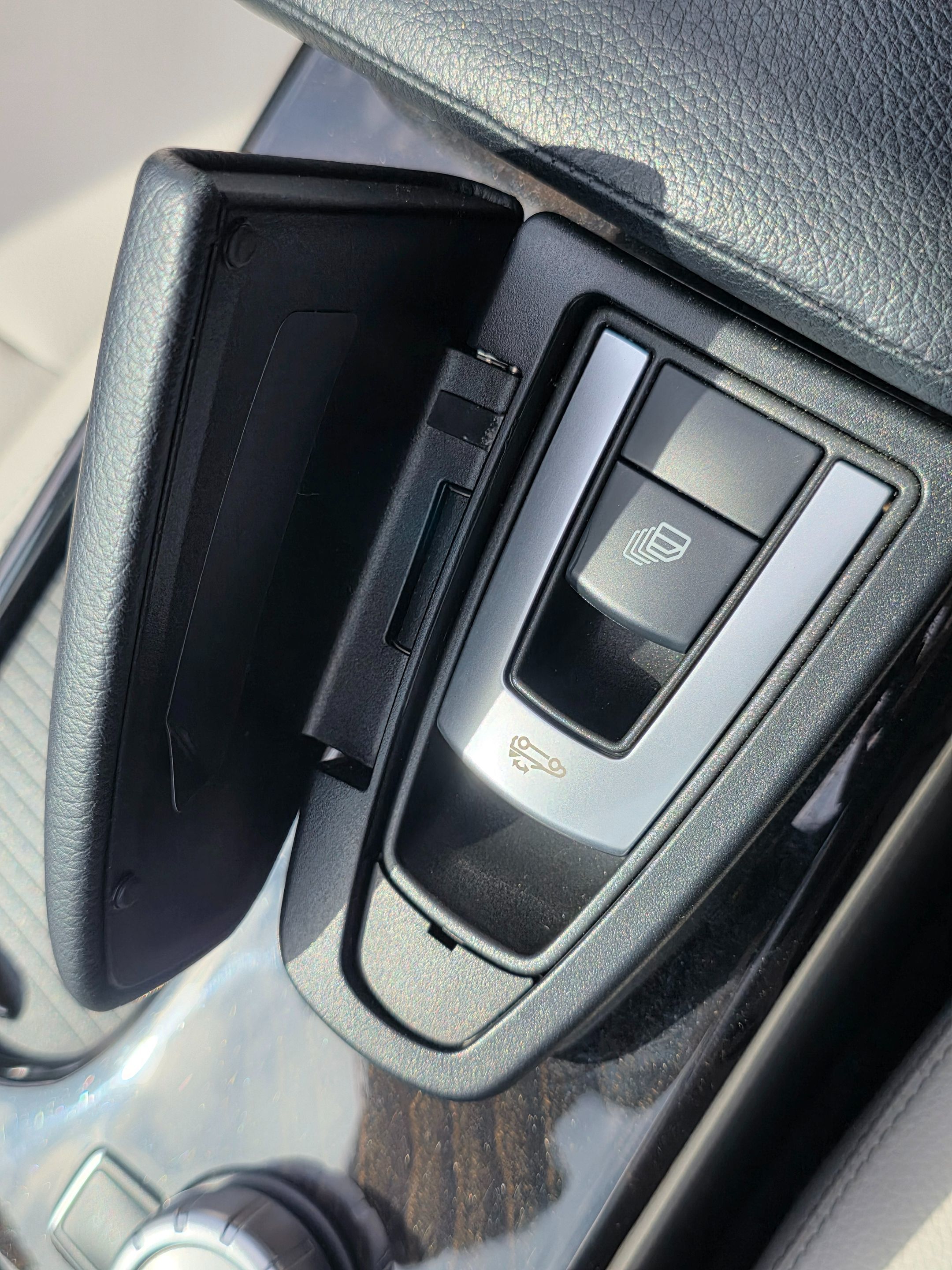 2015 Mercedes Benz SLK 250 photo 36