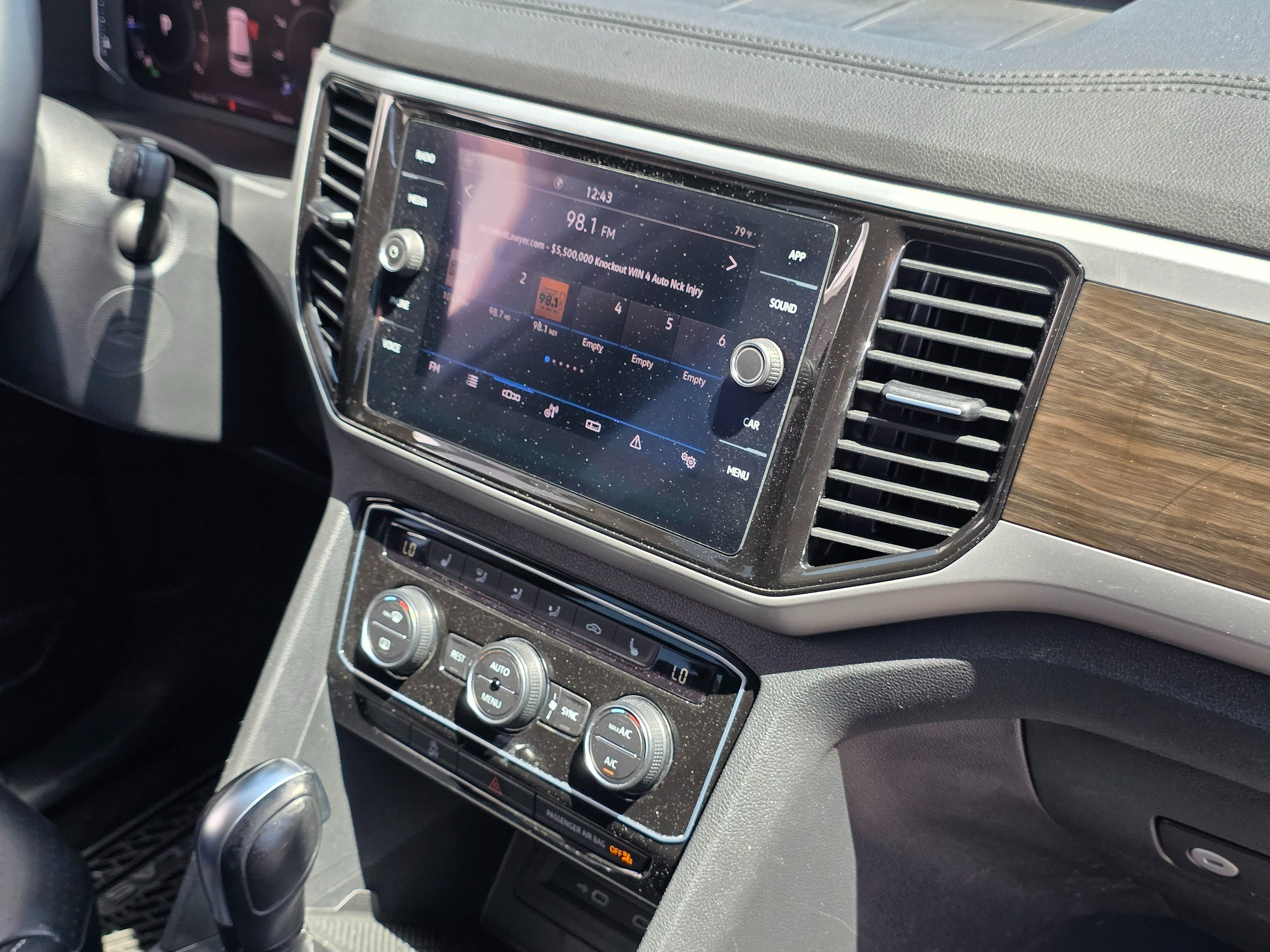 2022 Volkswagen Atlas V6 SE Technology photo 5