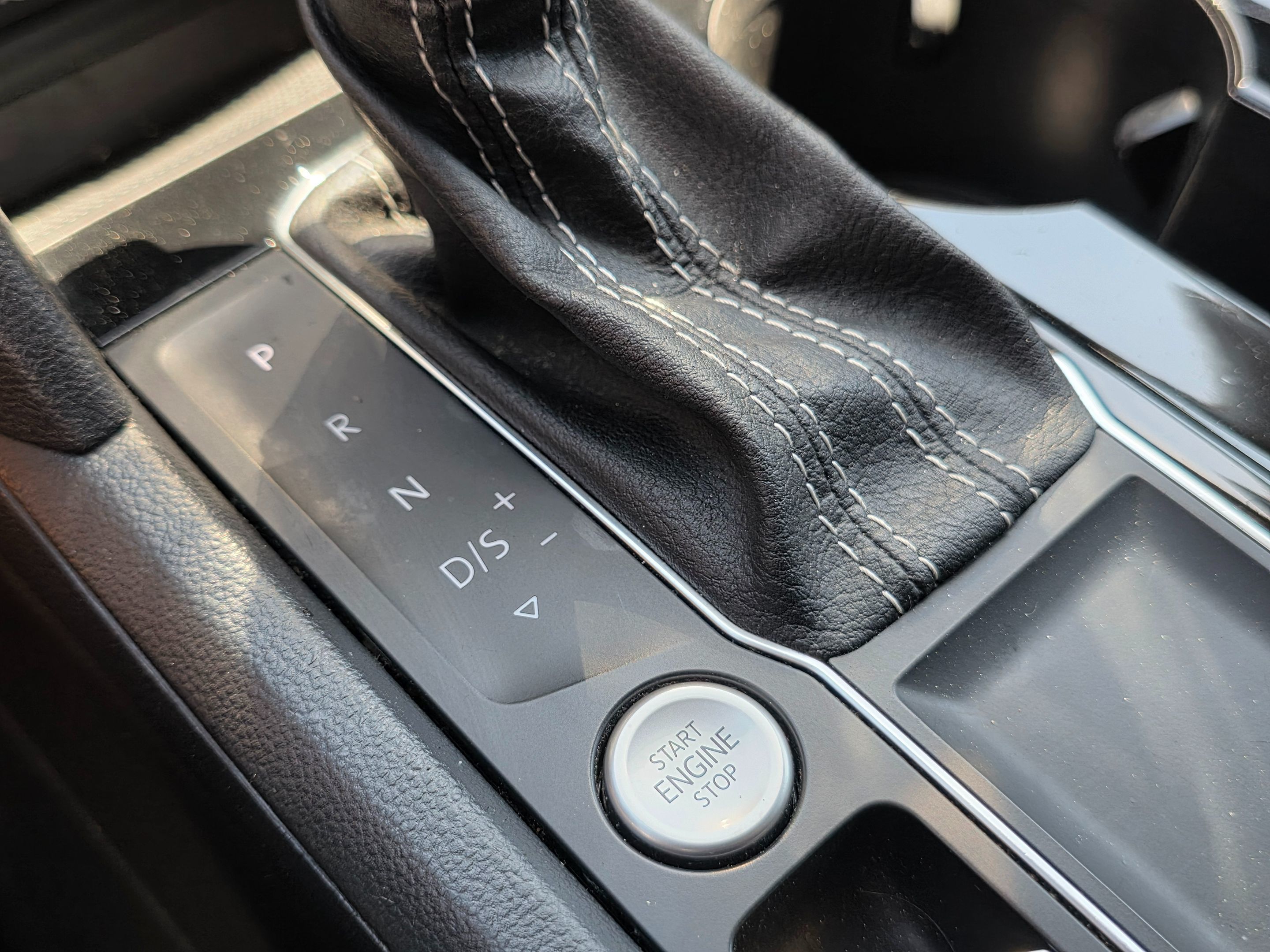 2022 Volkswagen Atlas V6 SE Technology photo 31
