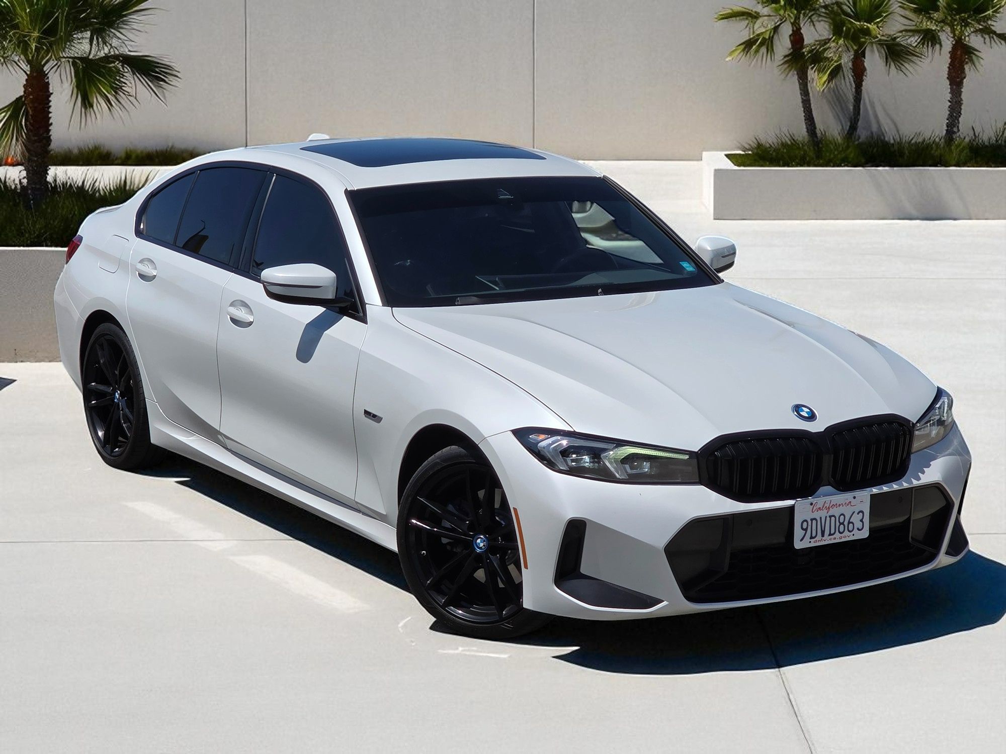 2023 Bmw 330e photo 3