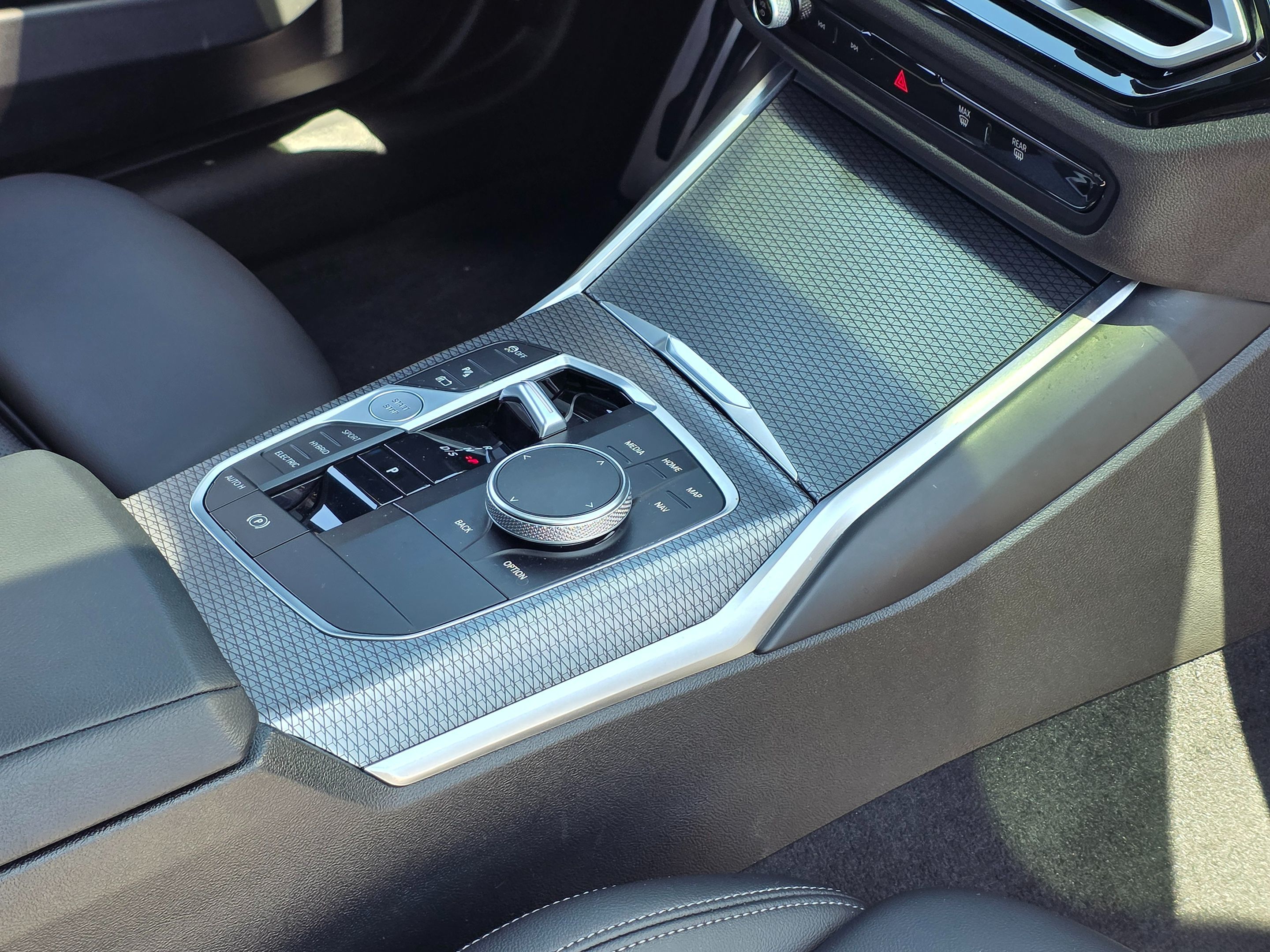 2023 Bmw 330e photo 17