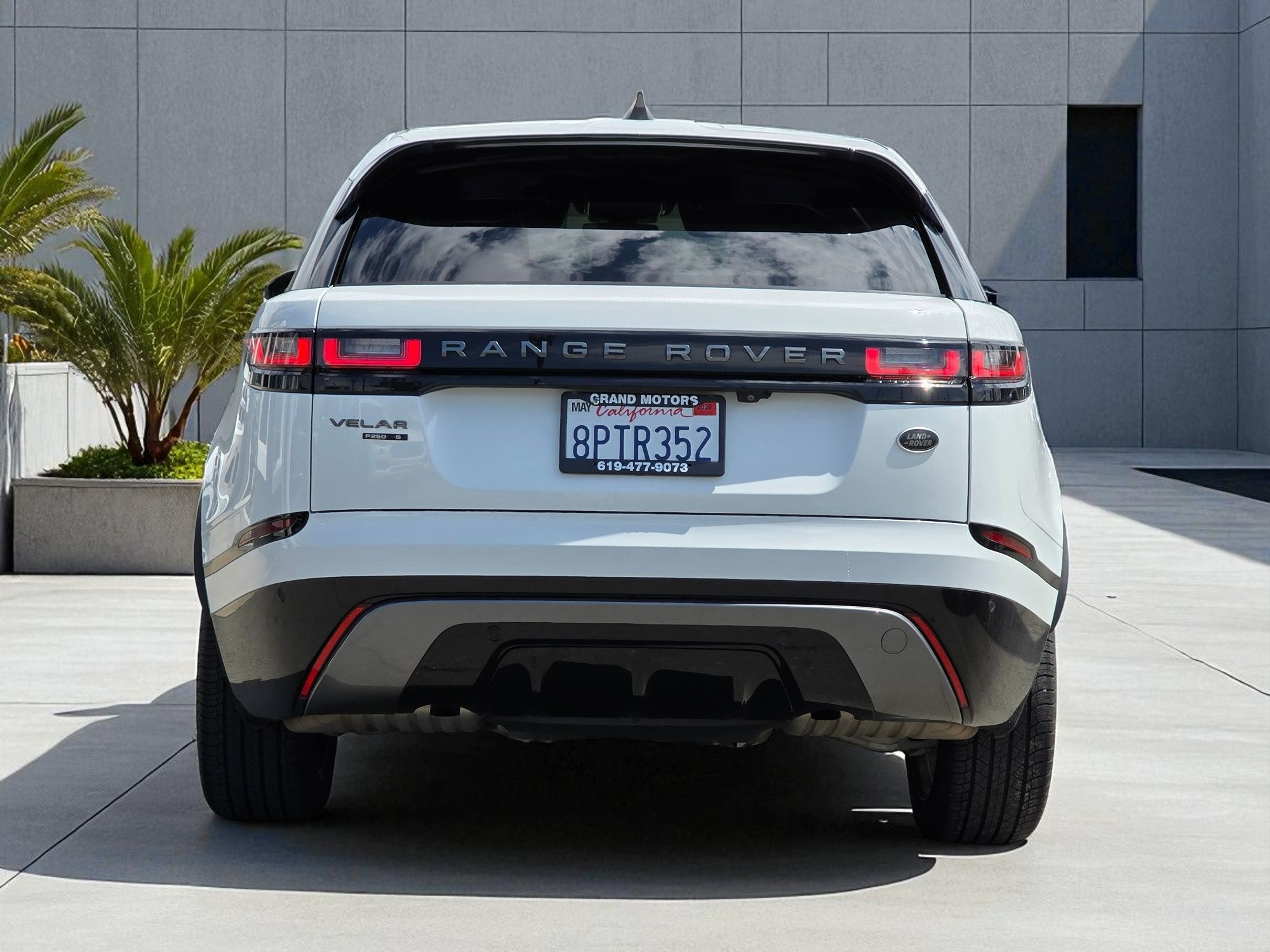 2020 Land Rover Range Rover Velar R-Dynamic S photo 10
