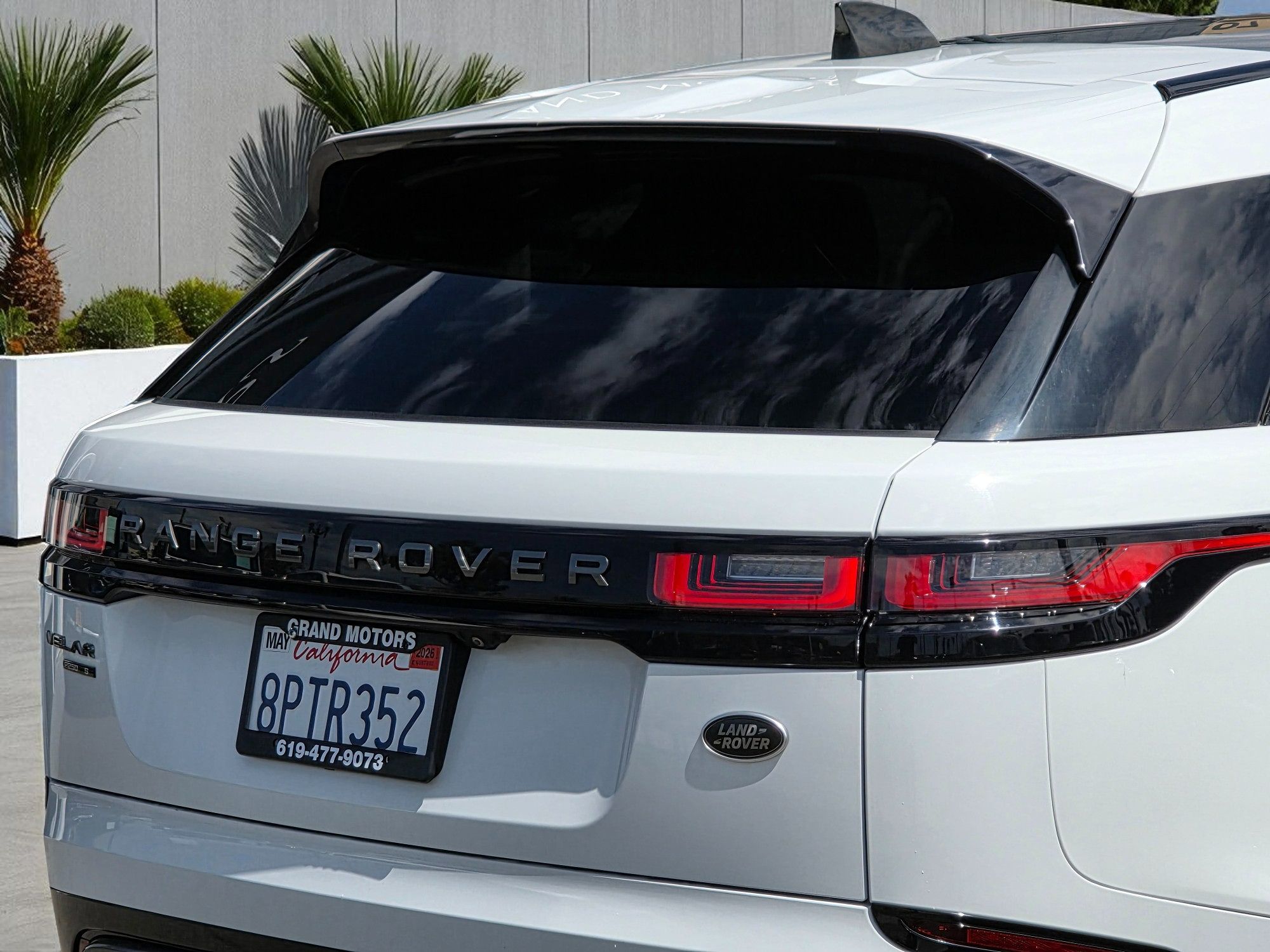 2020 Land Rover Range Rover Velar R-Dynamic S photo 12