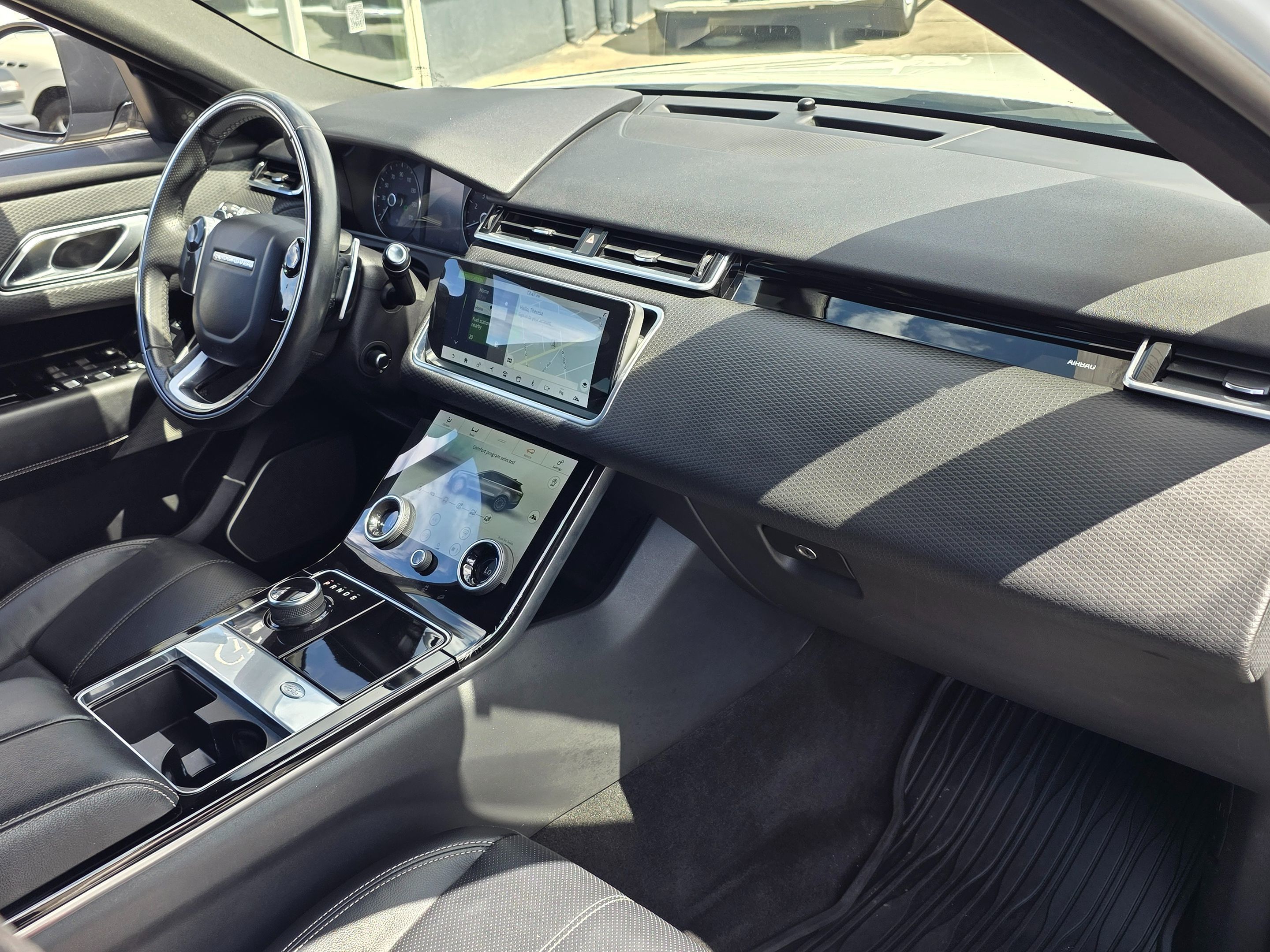 2020 Land Rover Range Rover Velar R-Dynamic S photo 15