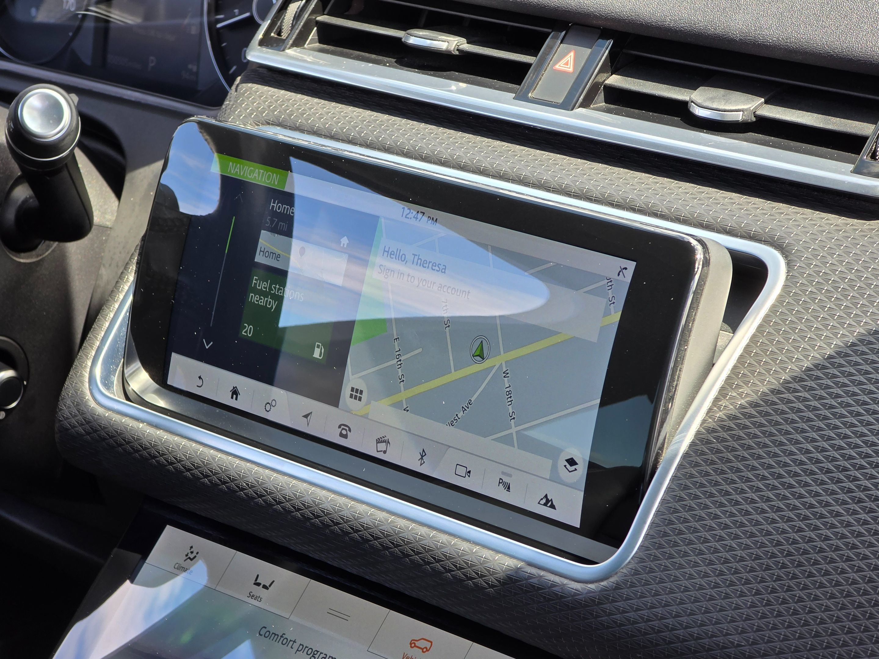 2020 Land Rover Range Rover Velar R-Dynamic S photo 16
