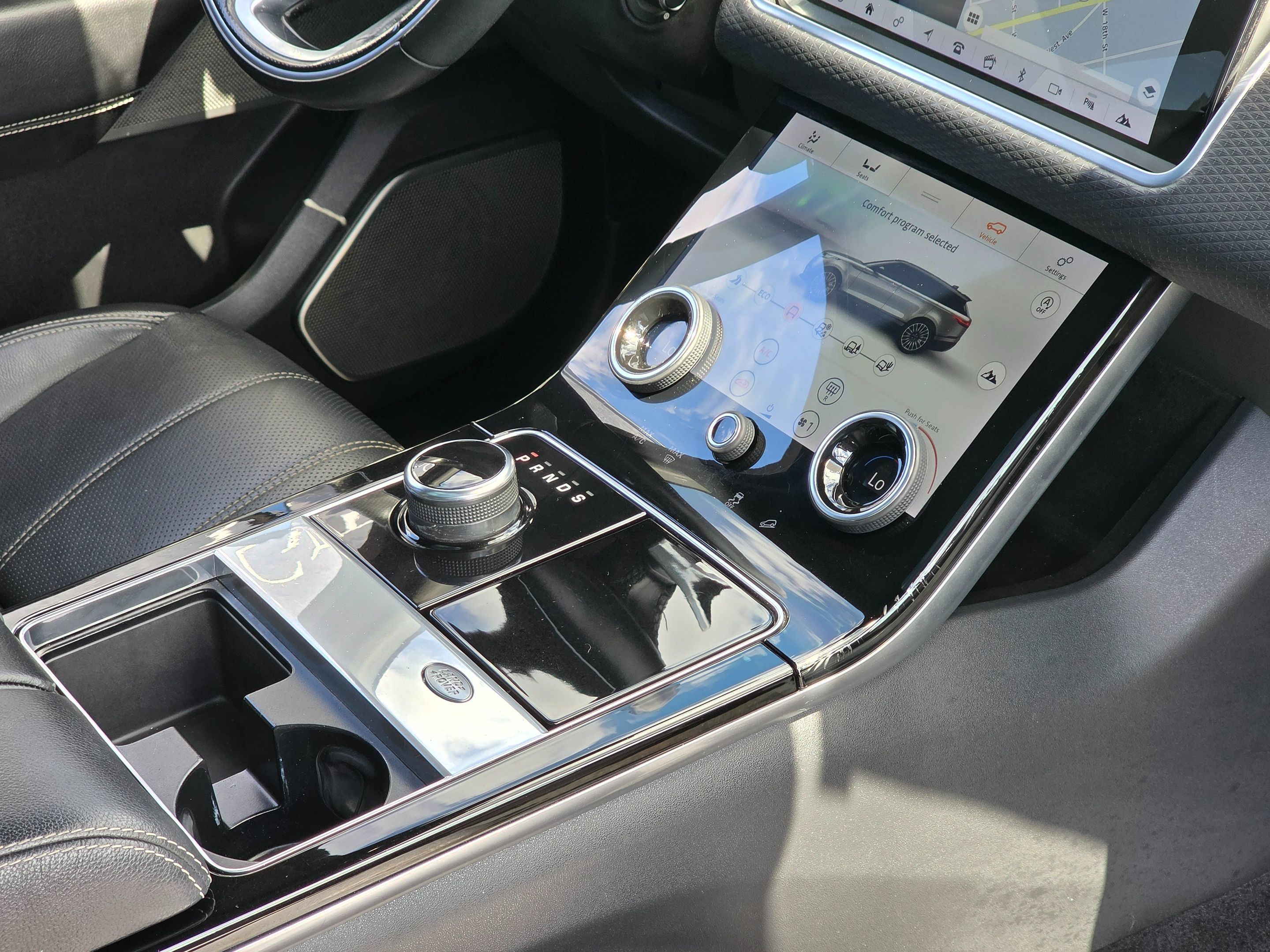 2020 Land Rover Range Rover Velar R-Dynamic S photo 17