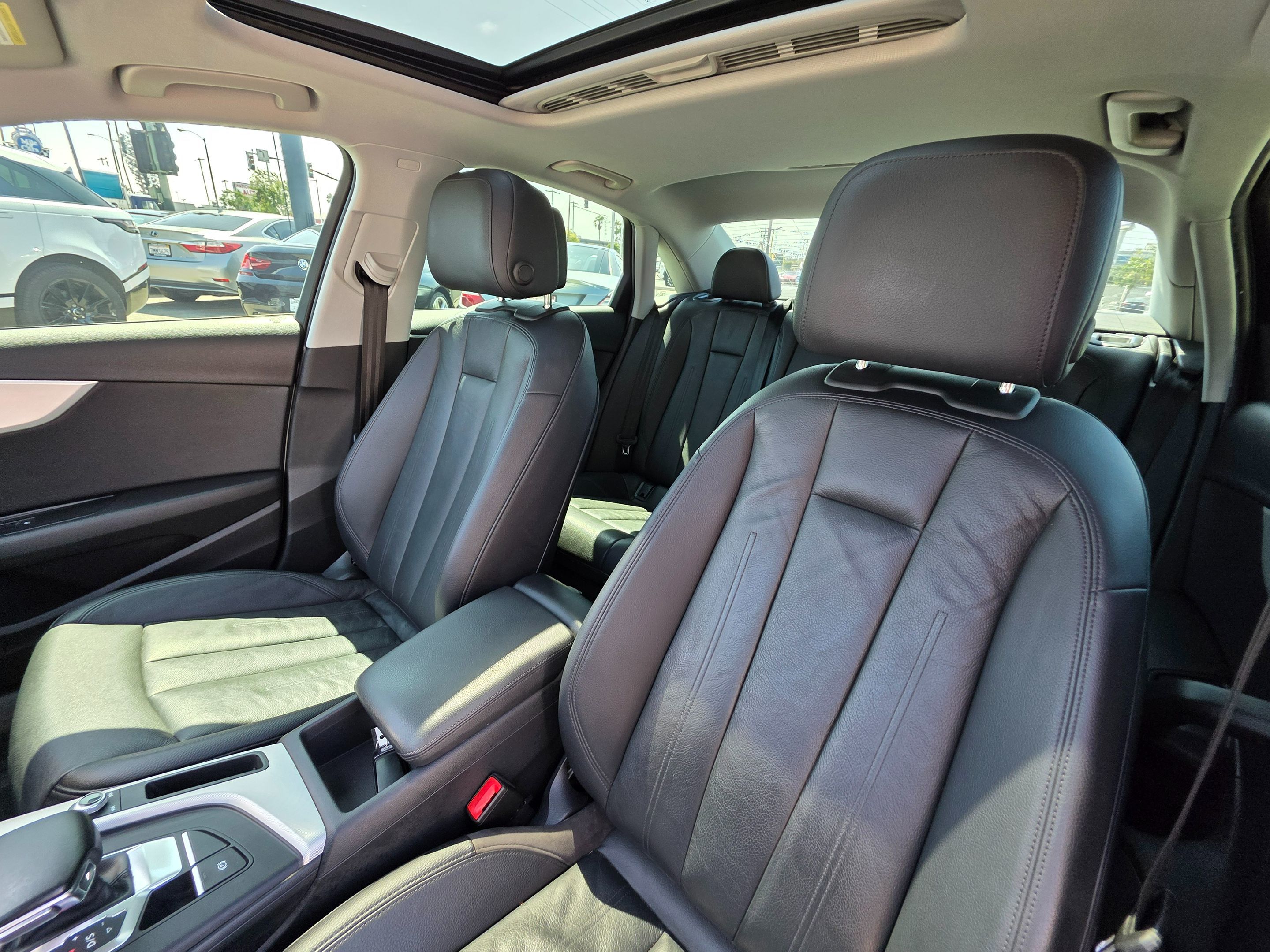 2017 Audi A4 Premium photo 23