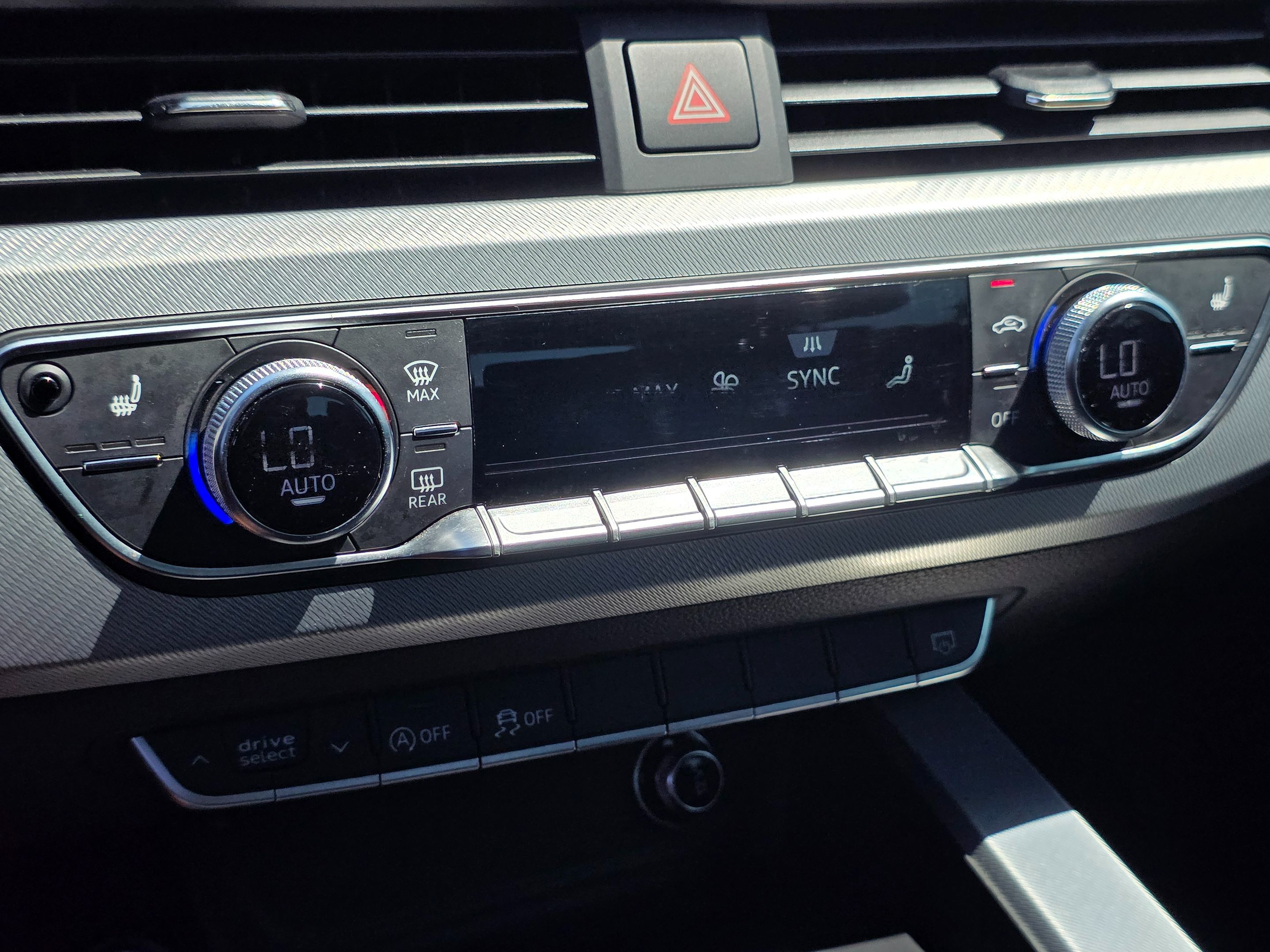 2017 Audi A4 Premium photo 38