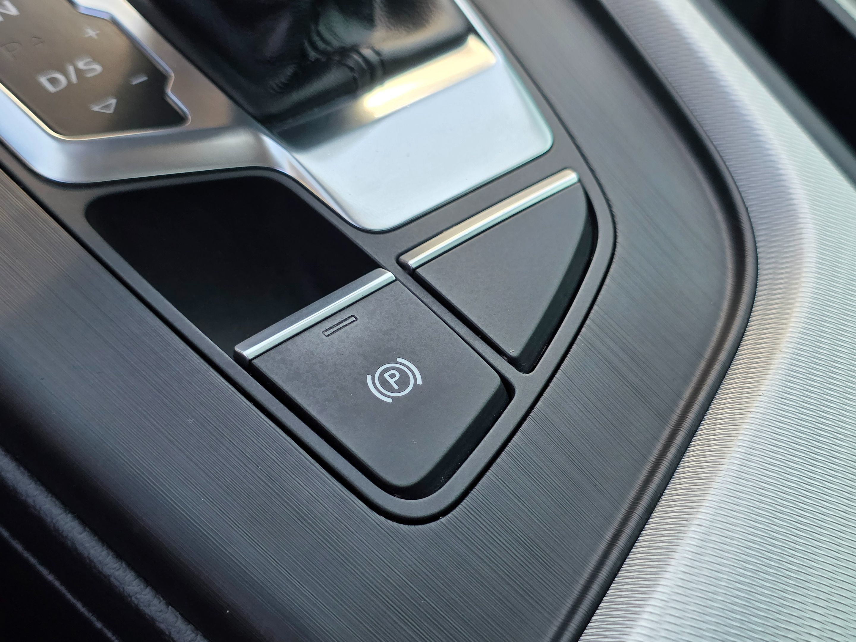 2017 Audi A4 Premium photo 42
