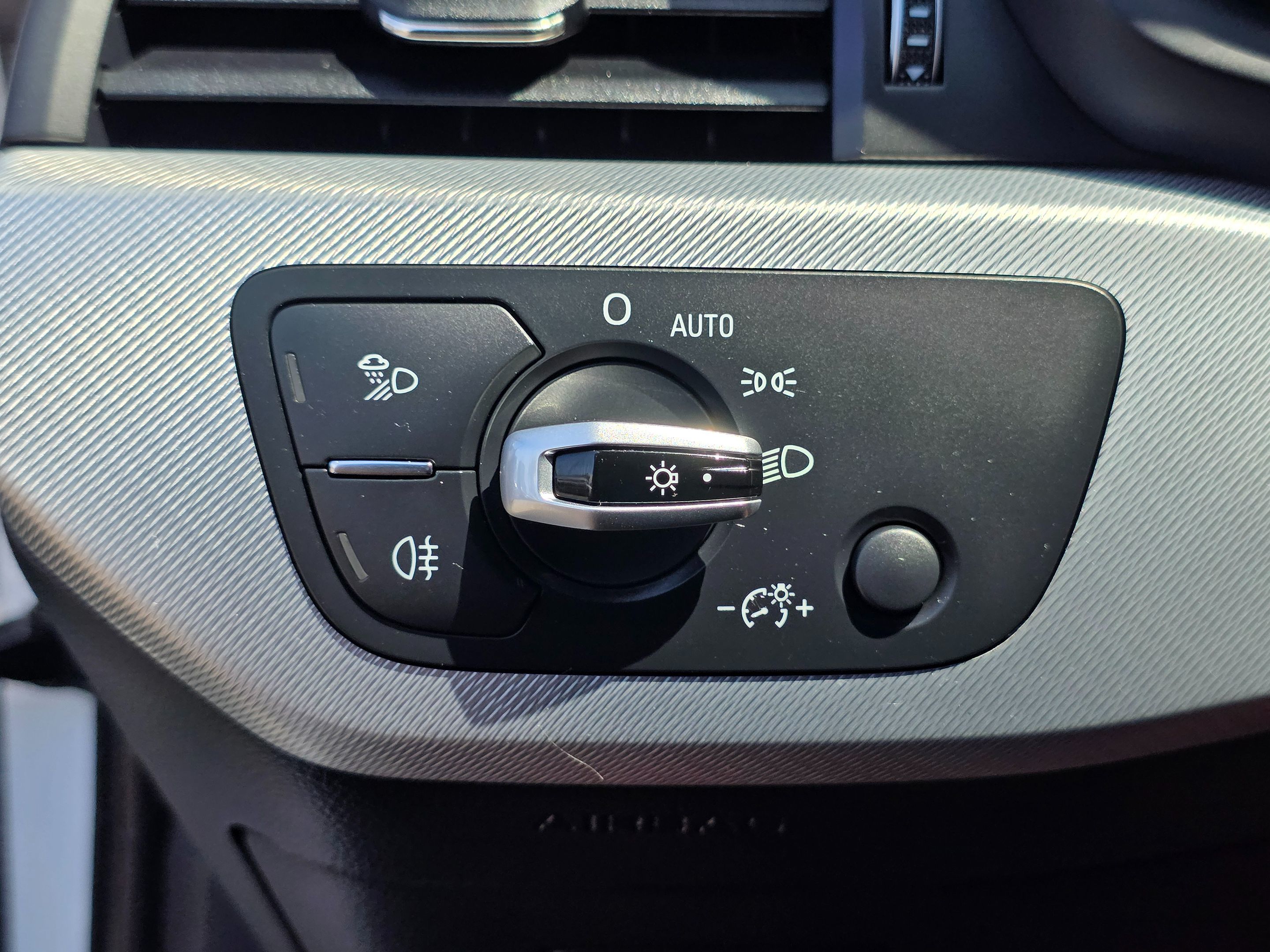 2017 Audi A4 Premium photo 48