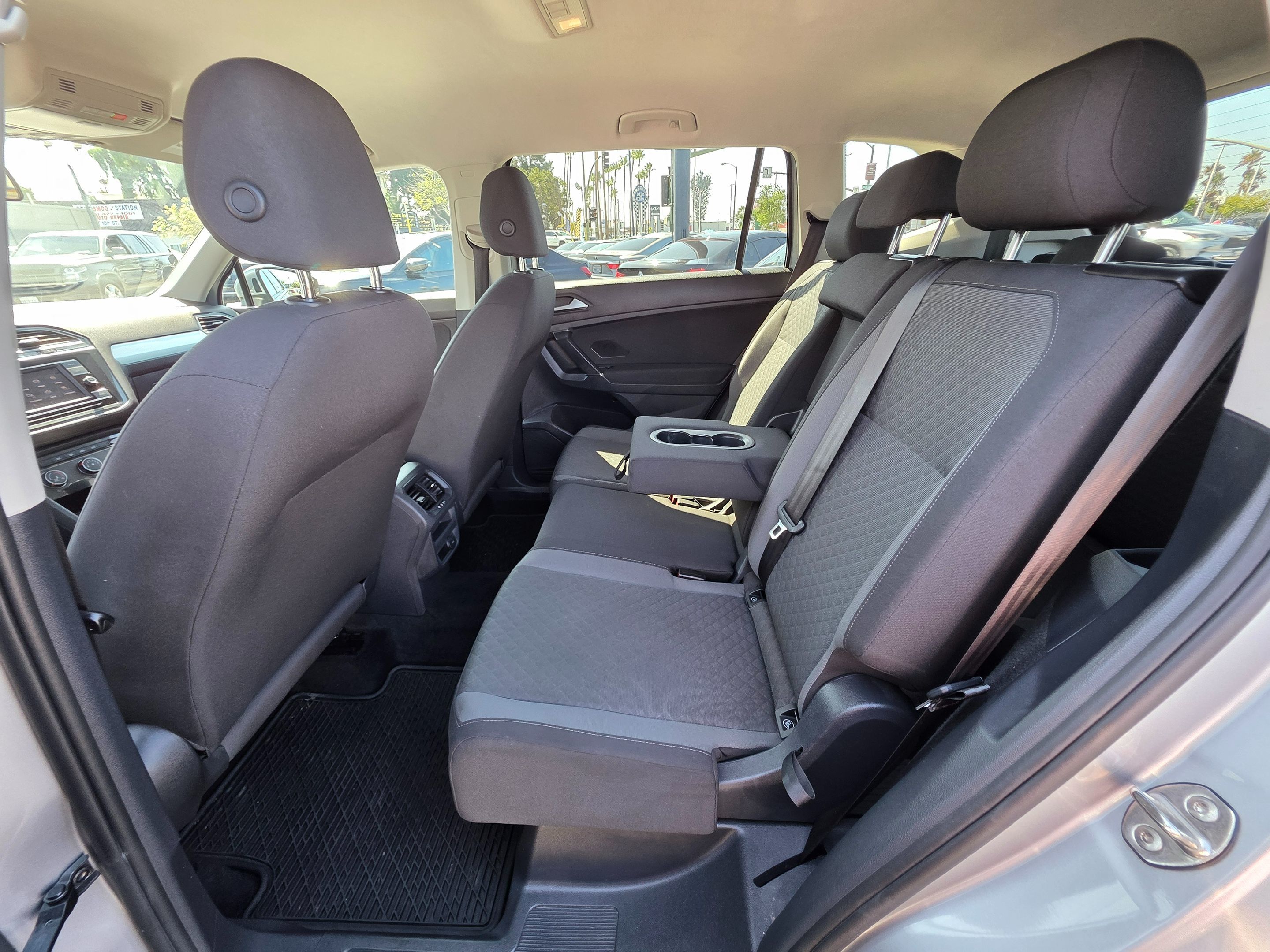 2020 Volkswagen Tiguan S photo 13