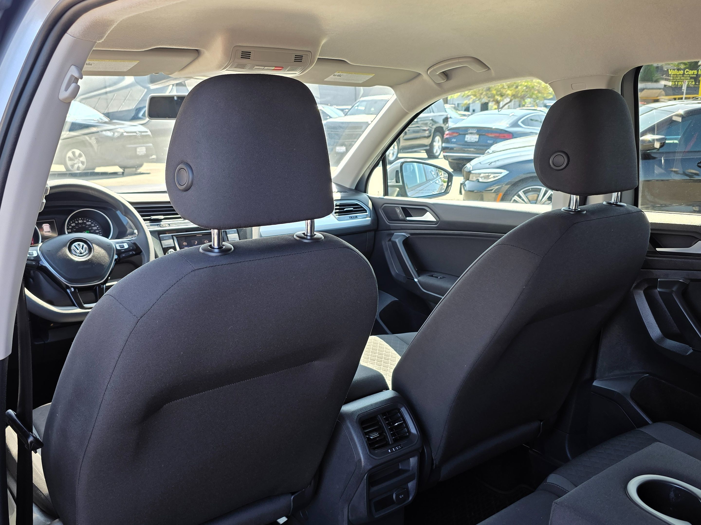 2020 Volkswagen Tiguan S photo 15