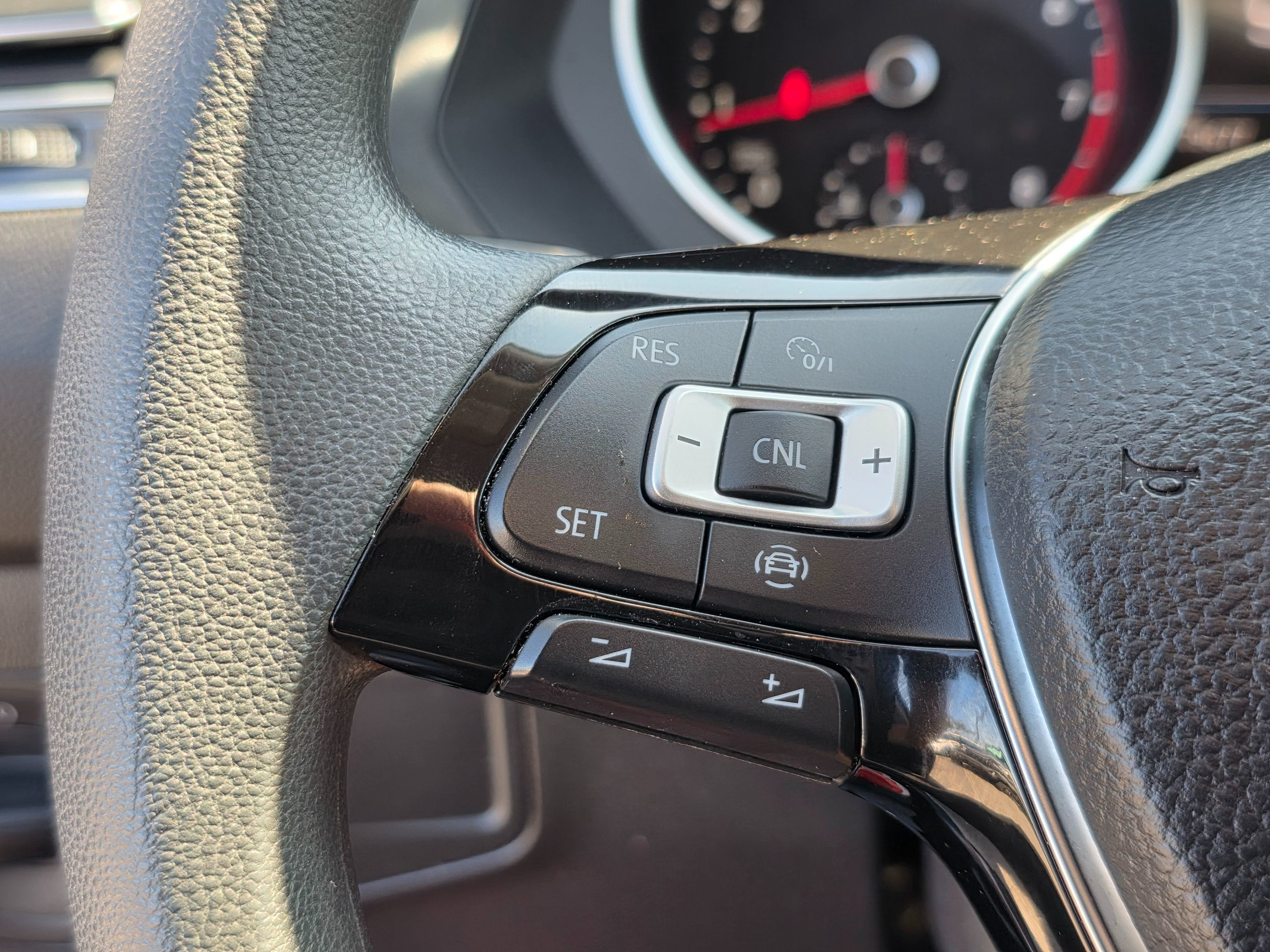 2020 Volkswagen Tiguan S photo 22