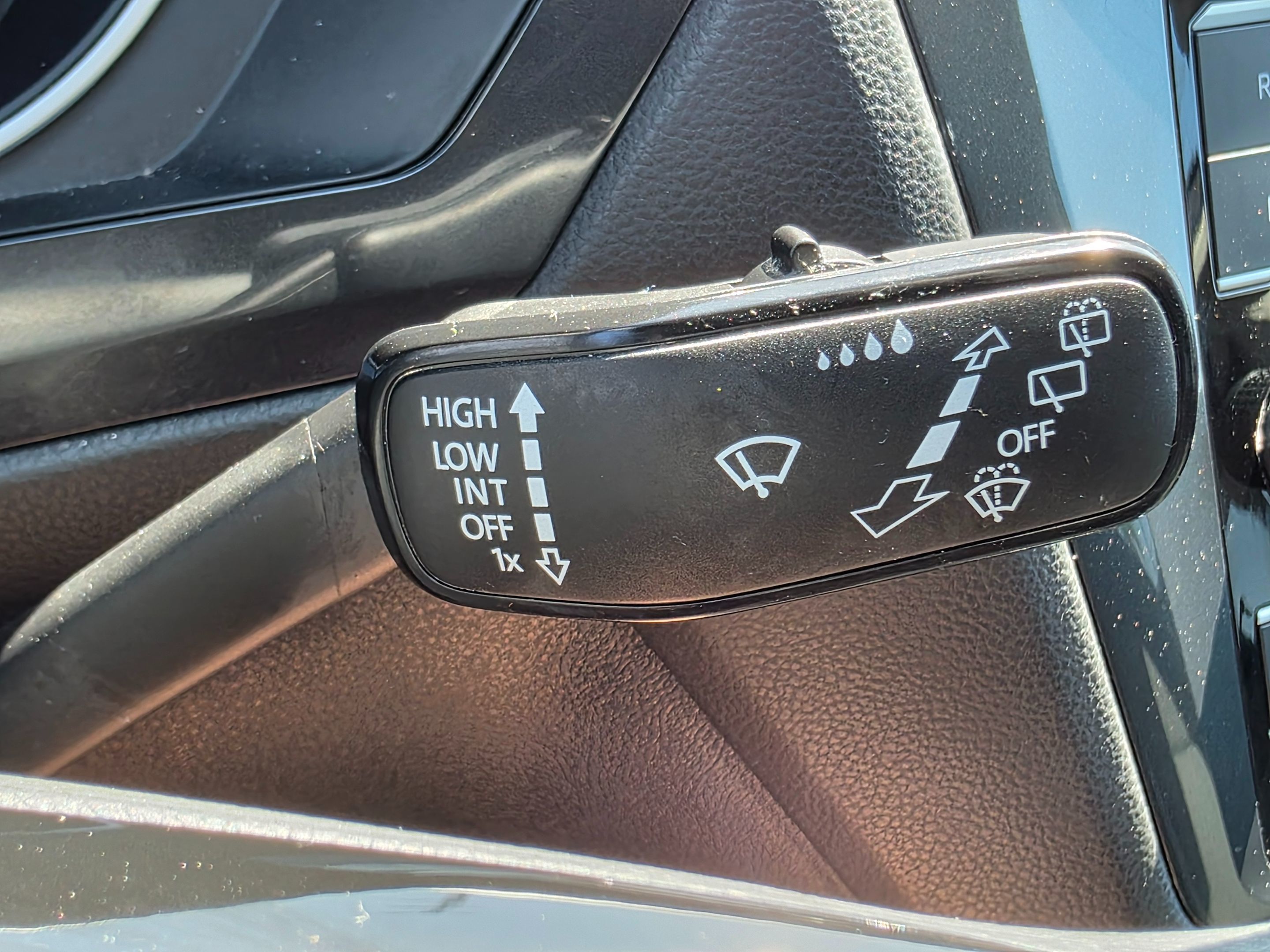 2020 Volkswagen Tiguan S photo 34