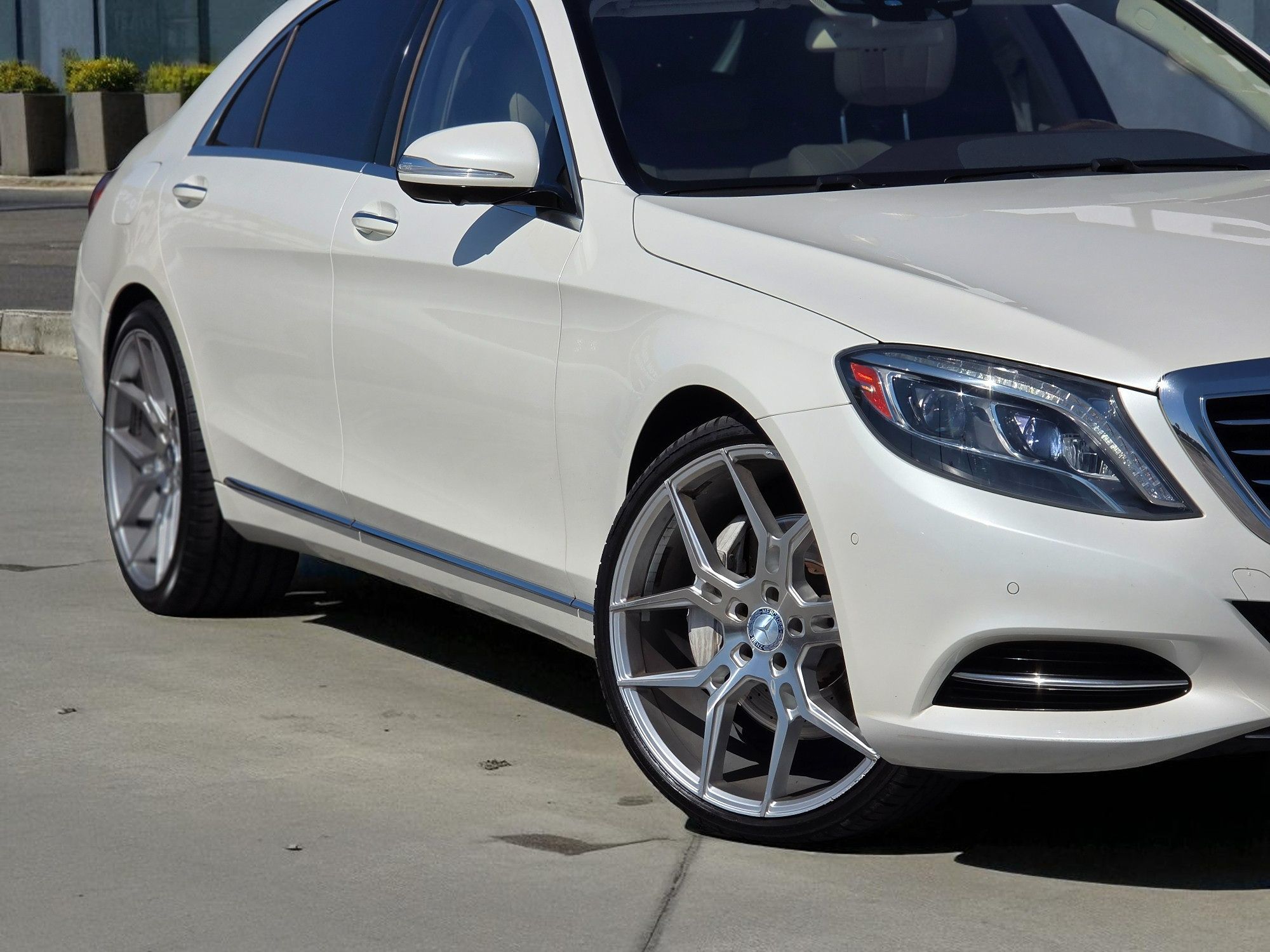 2015 Mercedes Benz S 550 photo 2