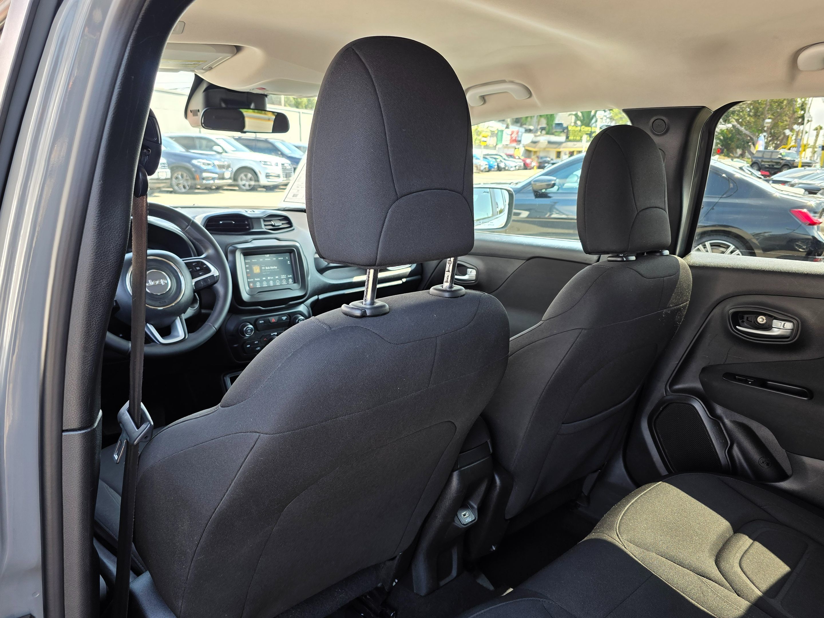 2020 Jeep Renegade Latitude photo 12