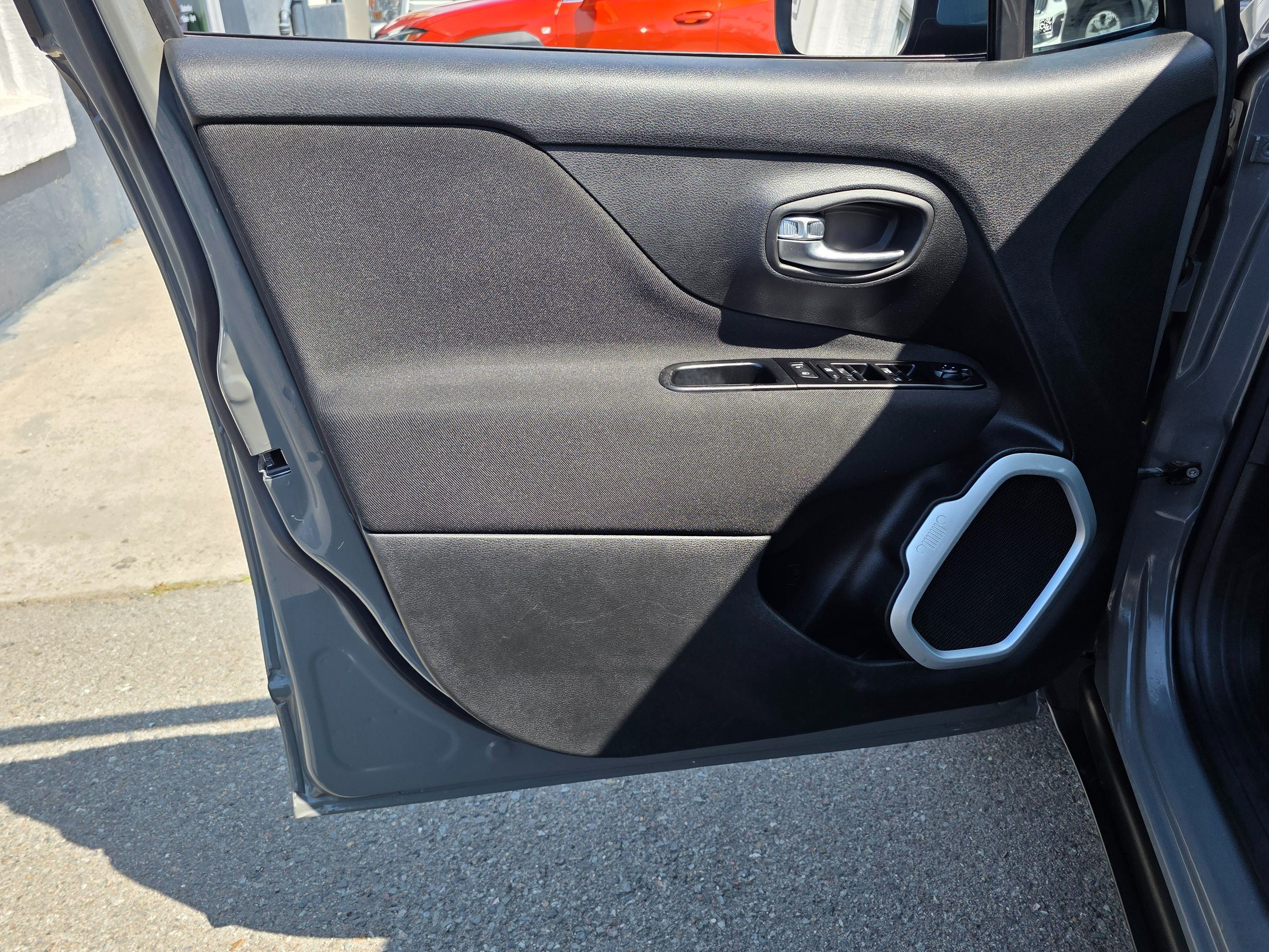 2020 Jeep Renegade Latitude photo 13