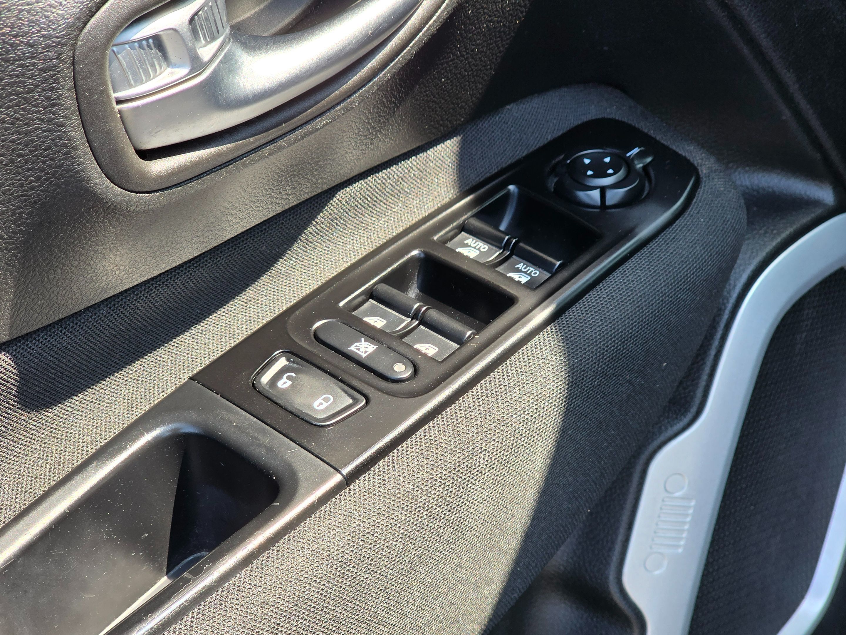 2020 Jeep Renegade Latitude photo 14