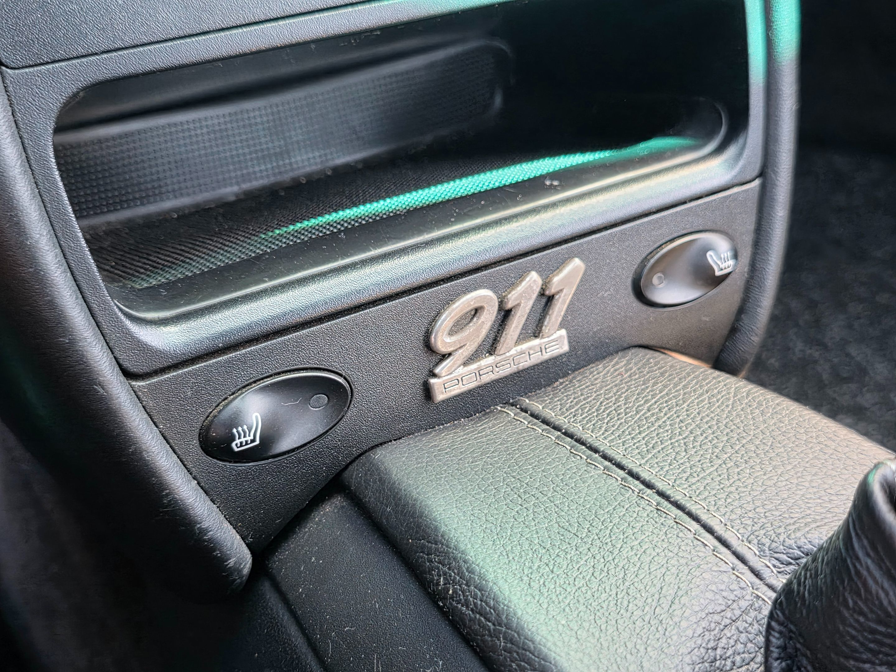 2004 Porsche 911 4S photo 17