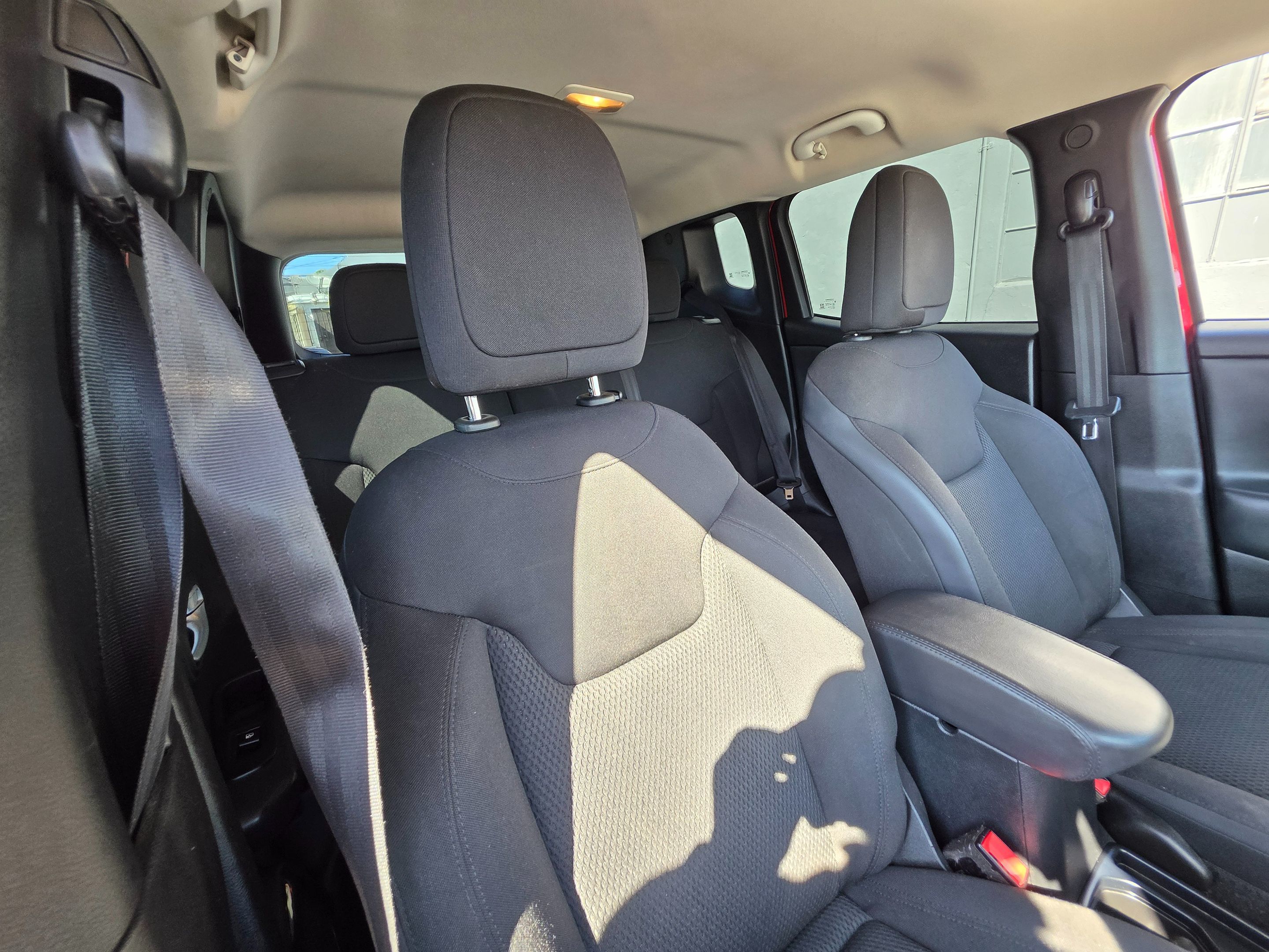 2019 Jeep Renegade Latitude North Edition photo 3