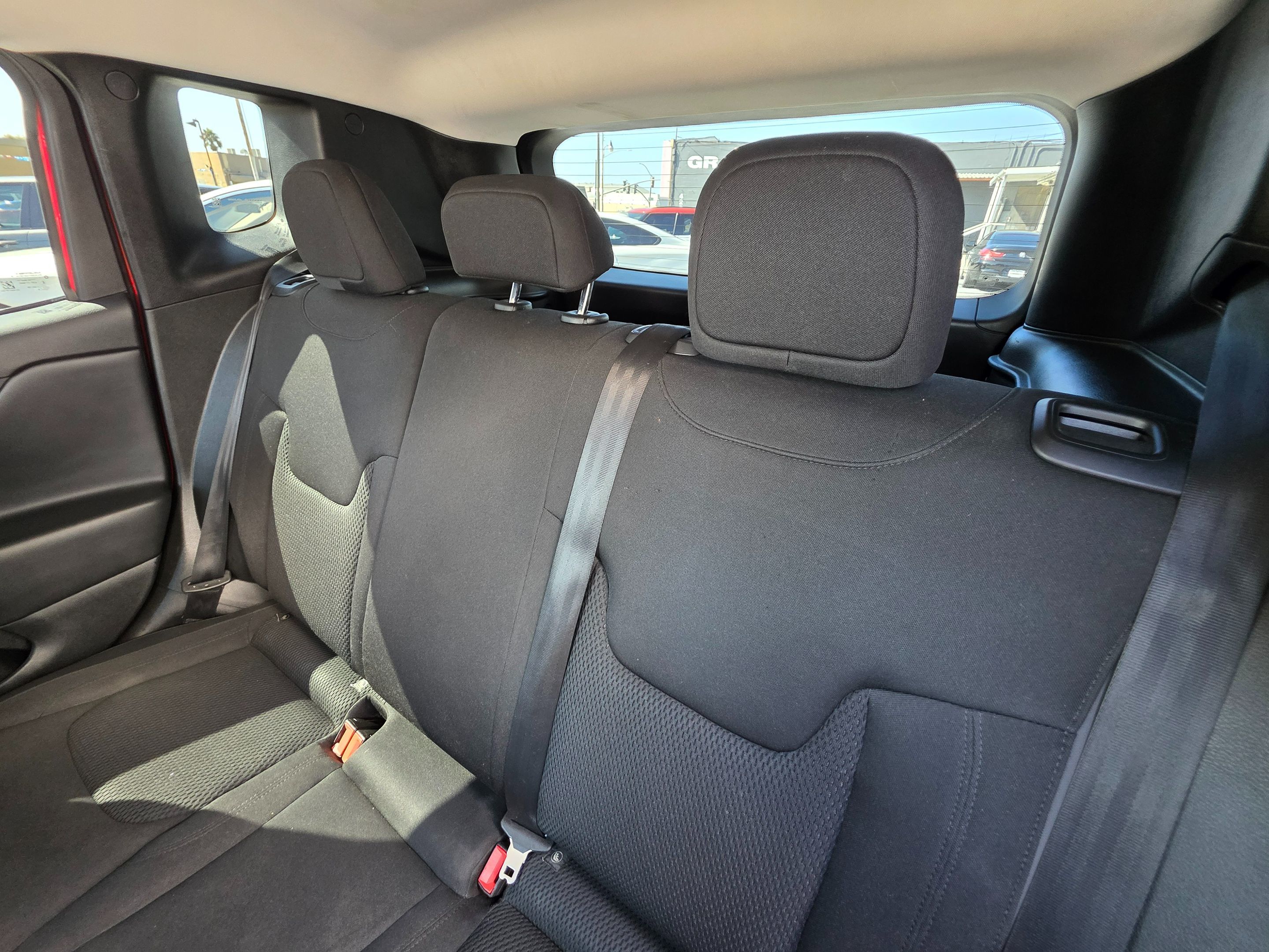 2019 Jeep Renegade Latitude North Edition photo 11