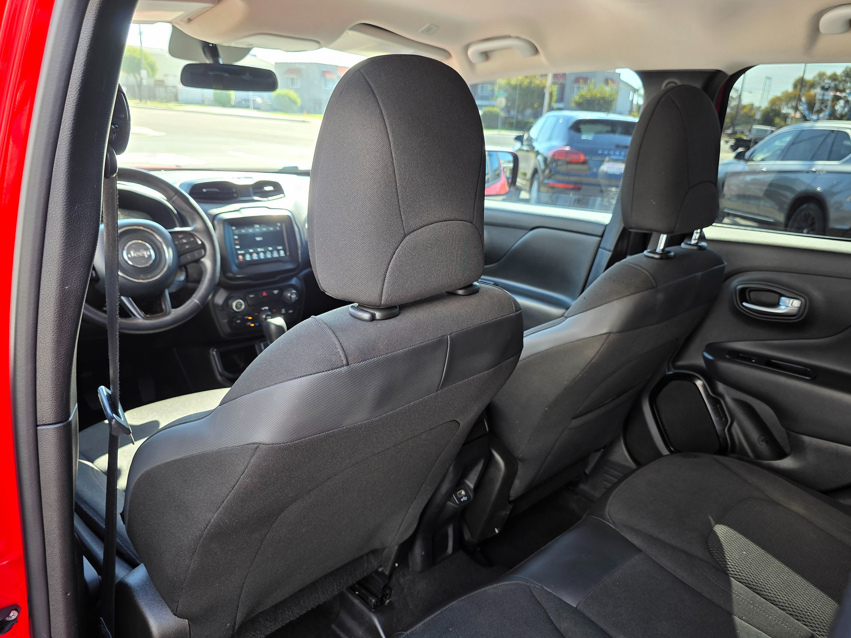 2019 Jeep Renegade Latitude North Edition photo 12