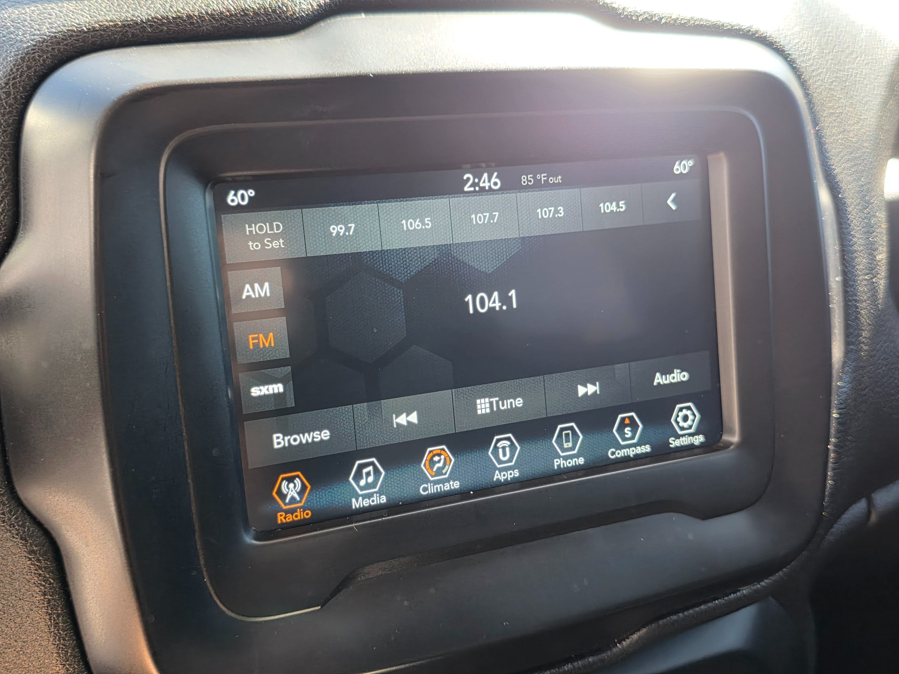 2019 Jeep Renegade Latitude North Edition photo 19