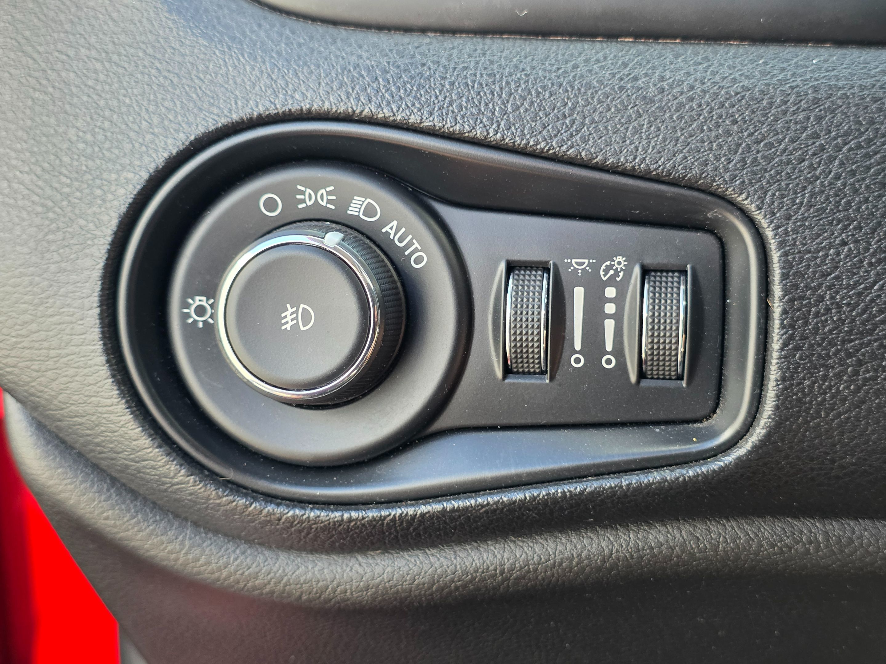 2019 Jeep Renegade Latitude North Edition photo 30