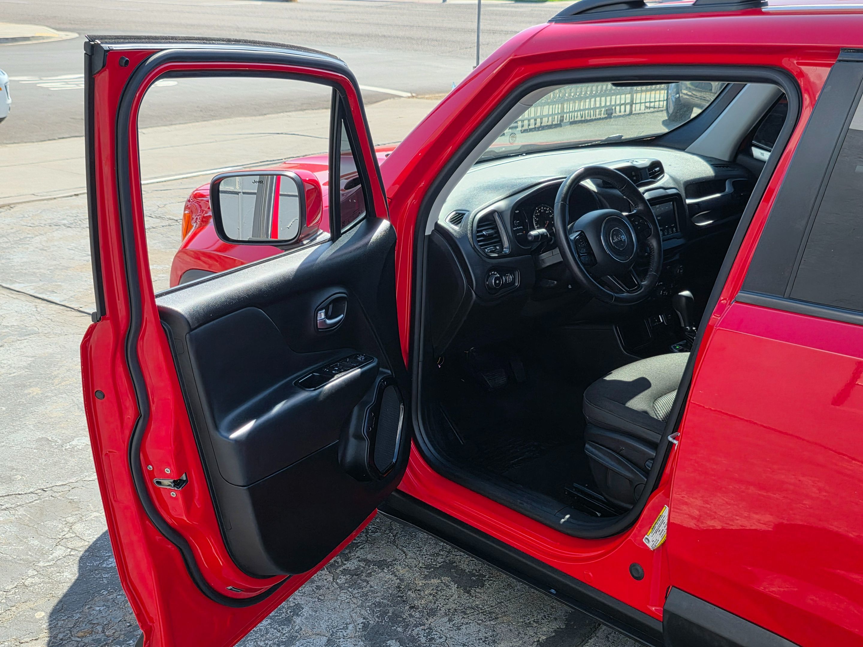 2019 Jeep Renegade Latitude North Edition photo 32